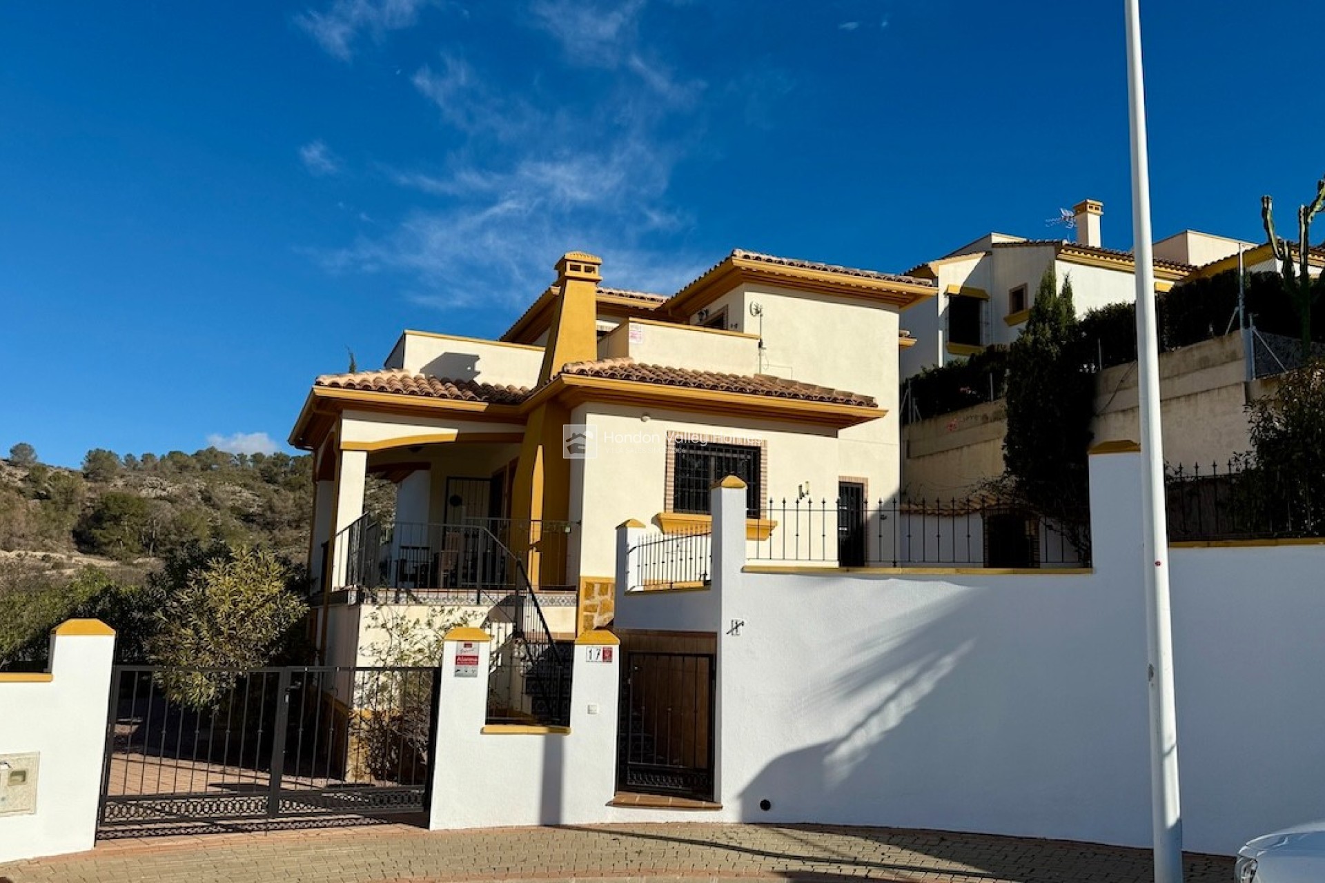 Resale - Villa - HONDON DE LAS NIEVES - La Montanosa