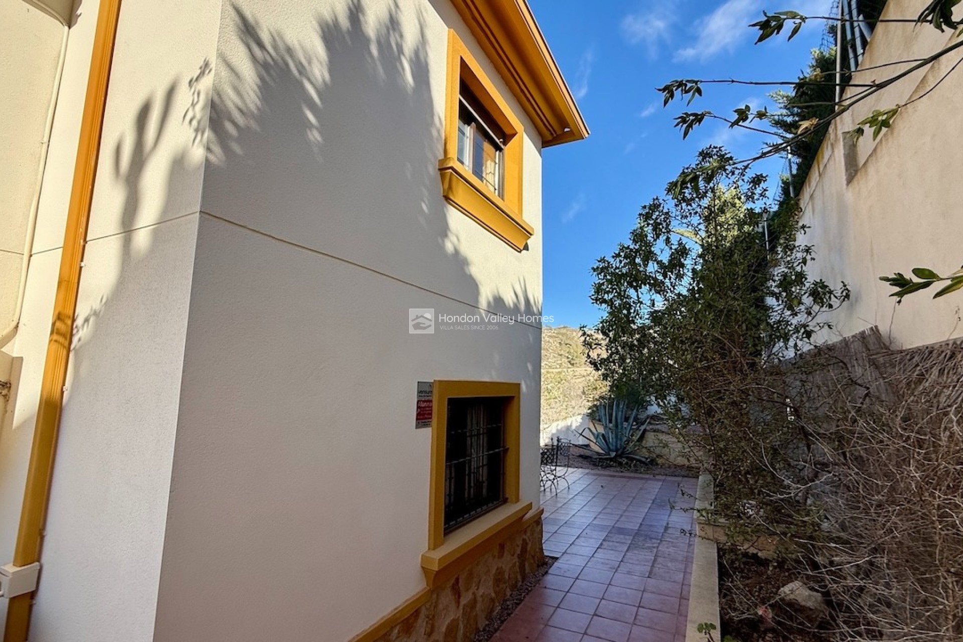 Resale - Villa - HONDON DE LAS NIEVES - La Montanosa