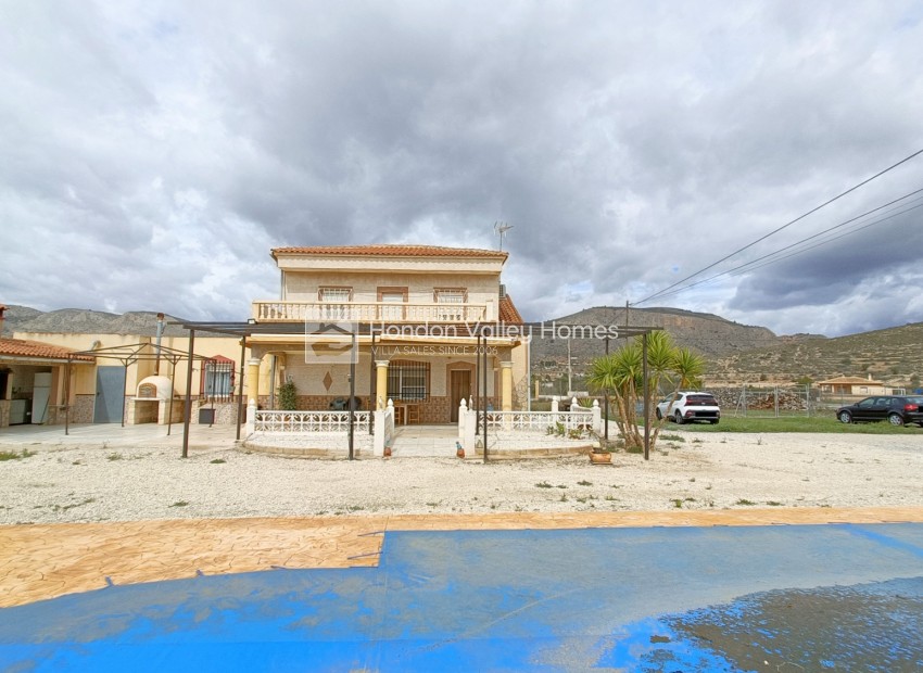 Resale - Villa - Hondón de las Nieves