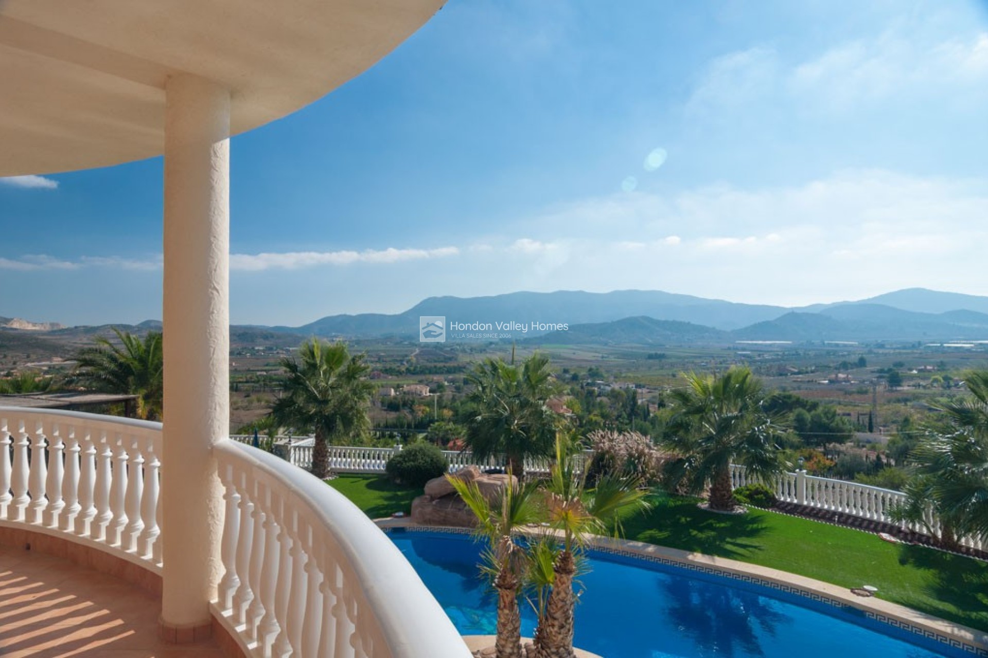 Resale - Villa - HONDON DE LAS NIEVES