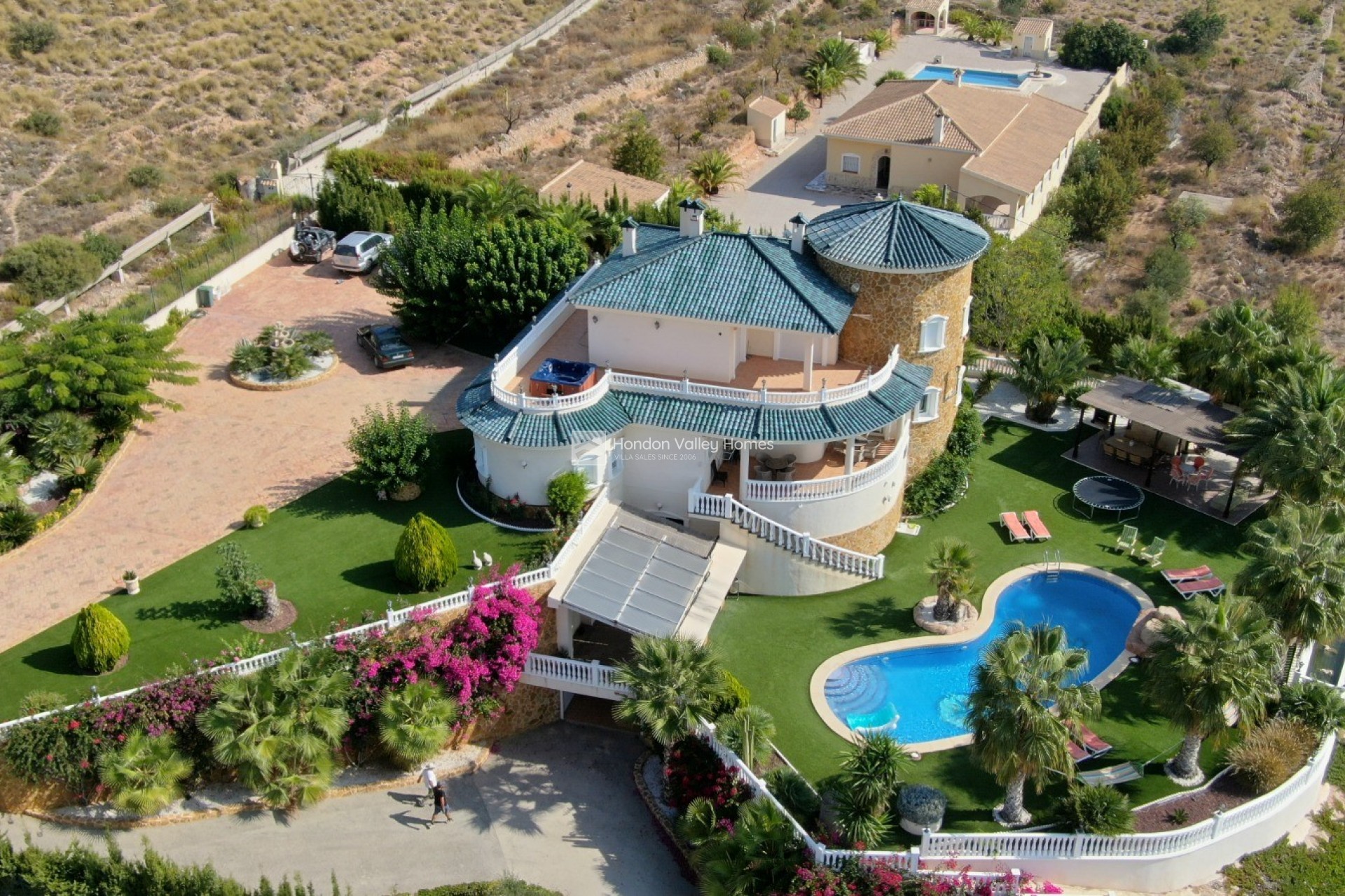 Resale - Villa - HONDON DE LAS NIEVES