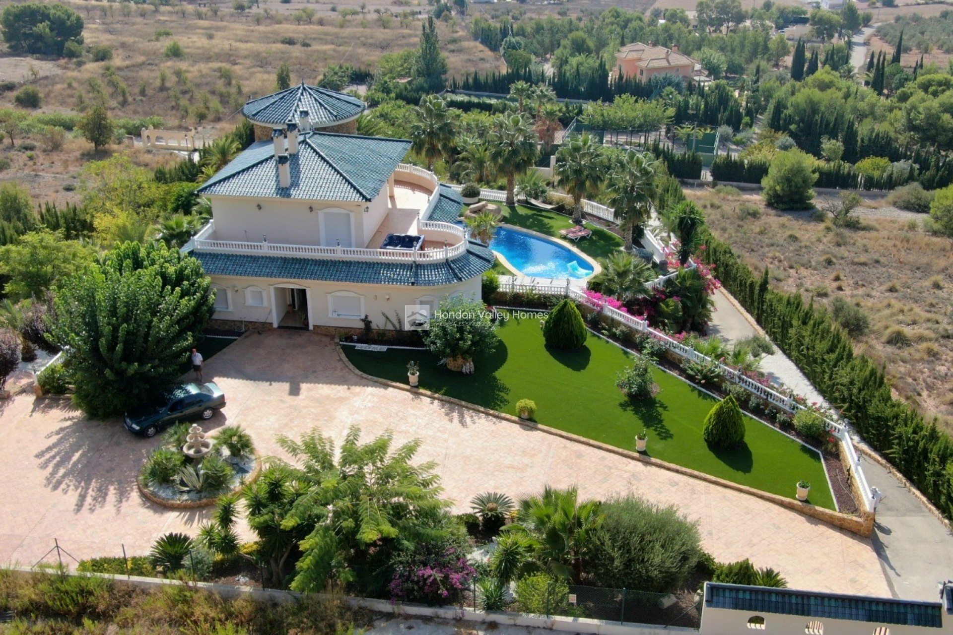 Resale - Villa - HONDON DE LAS NIEVES