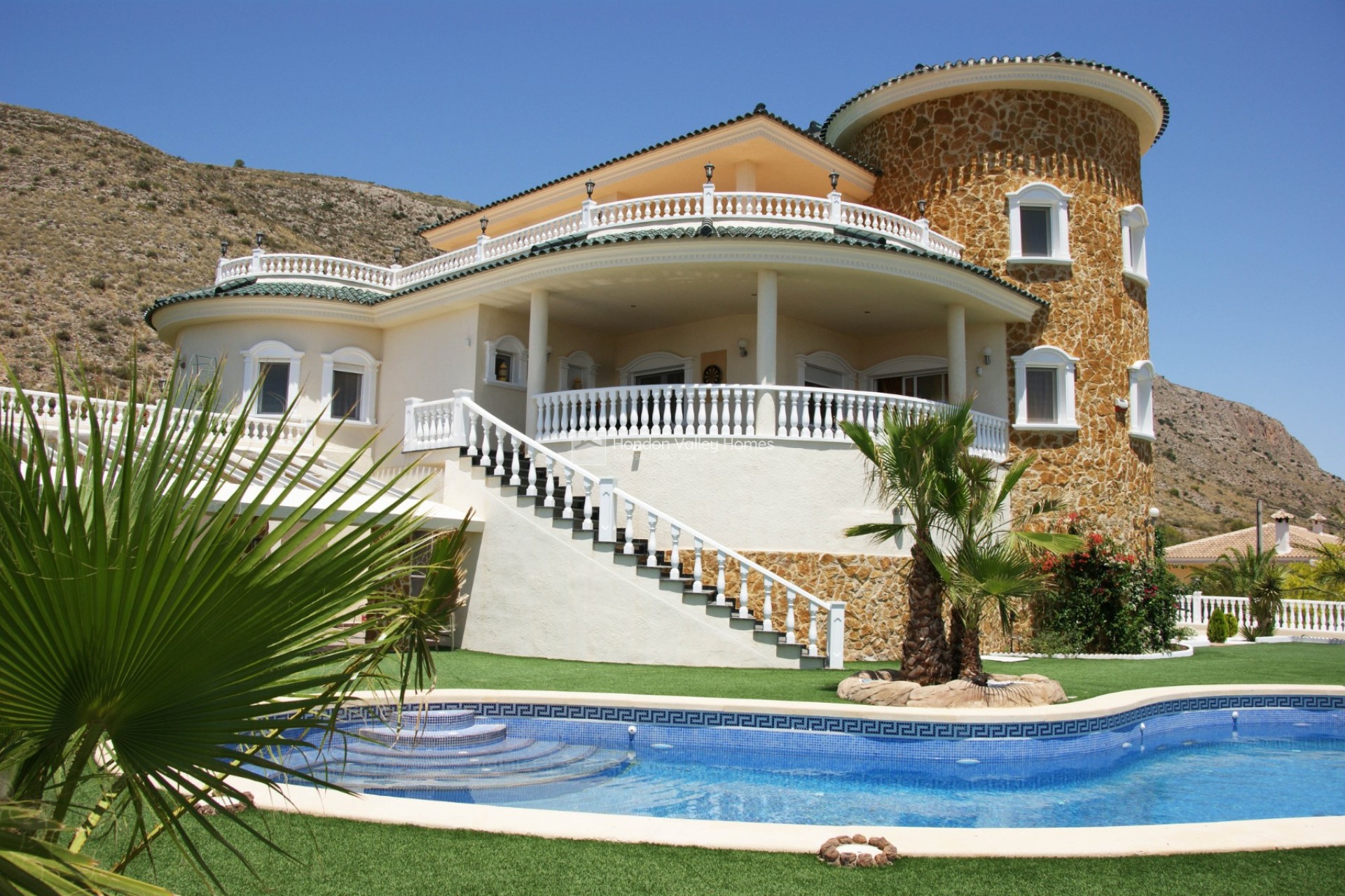 Resale - Villa - HONDON DE LAS NIEVES