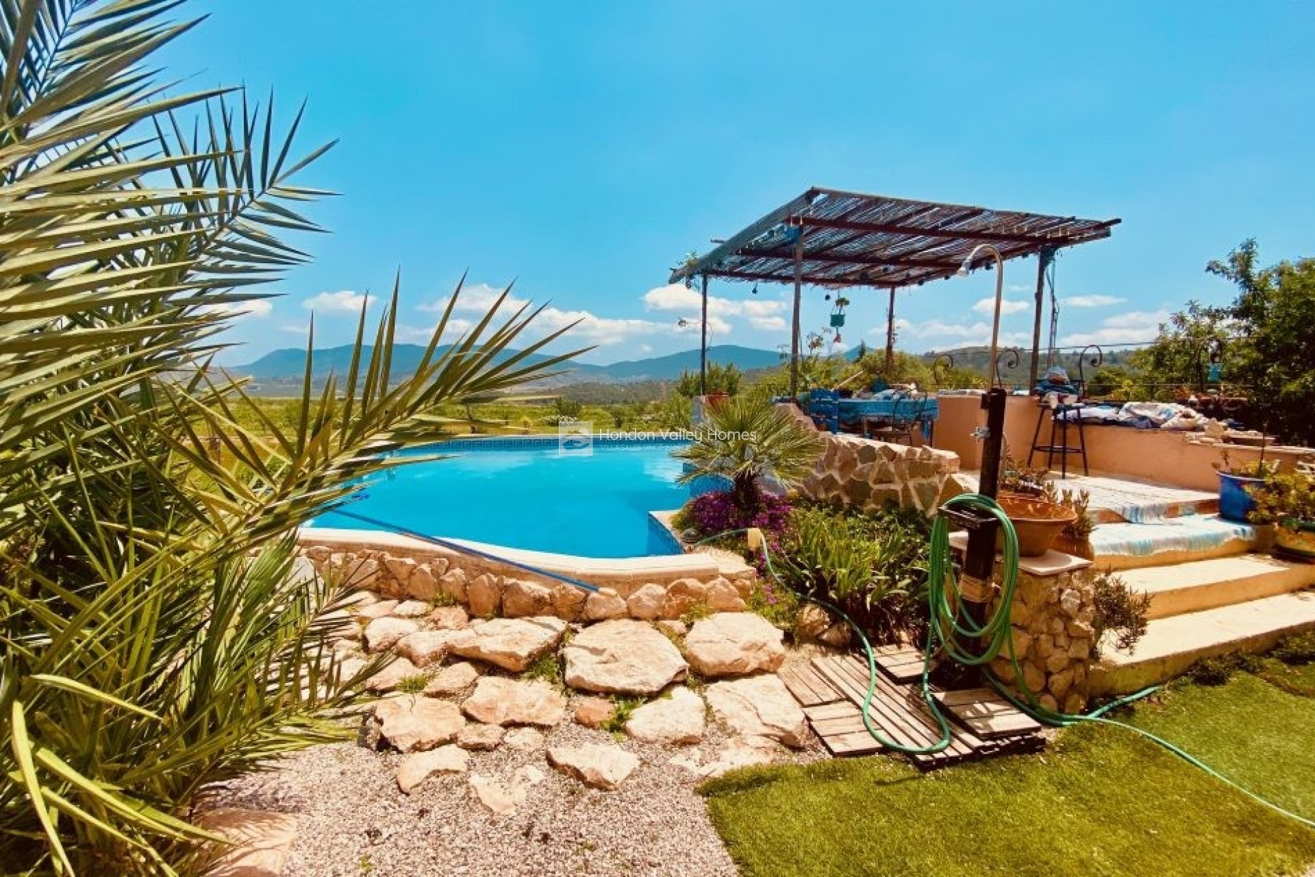 Resale - Villa - HONDON DE LAS NIEVES