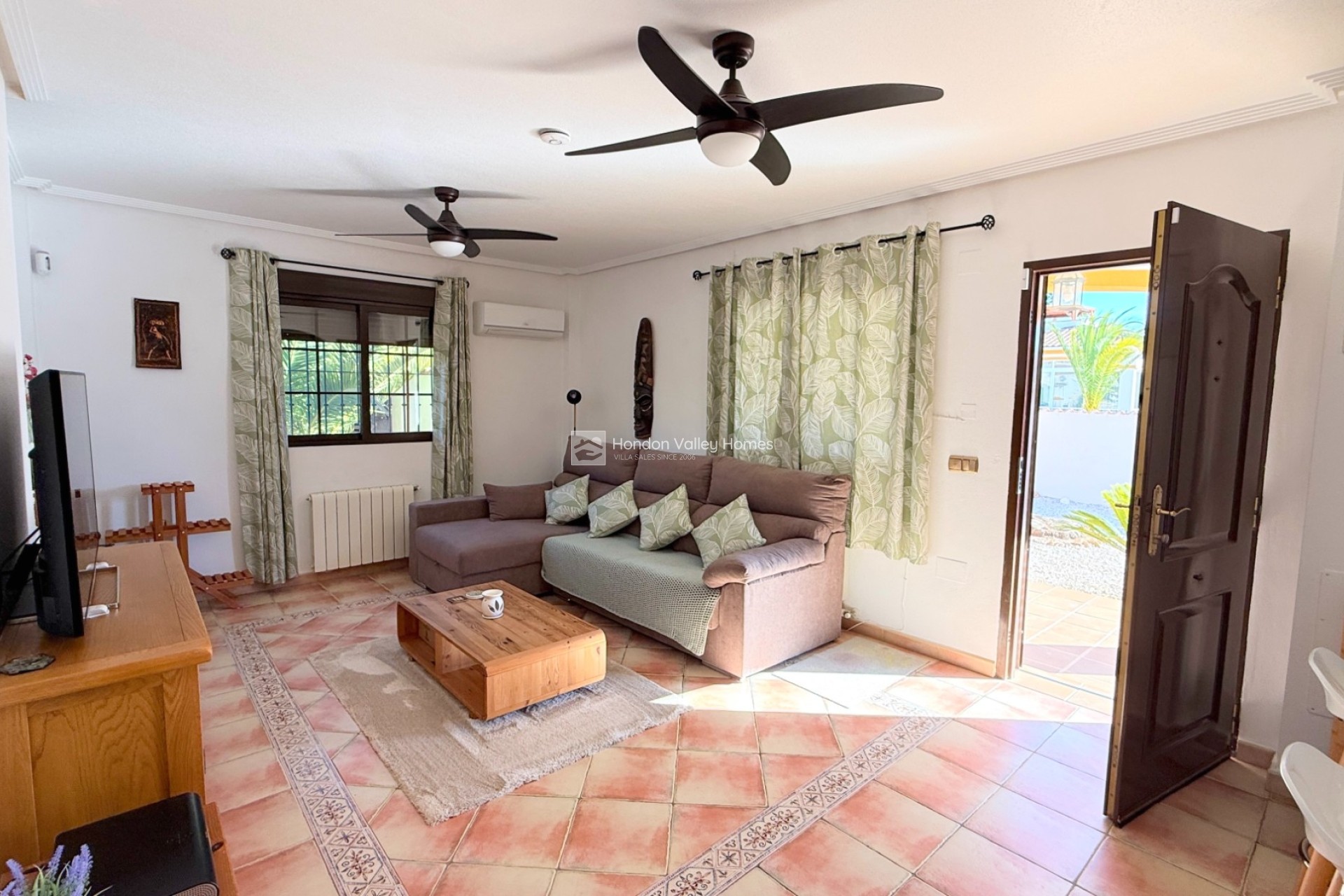 Resale - Villa - Hondón de las Nieves