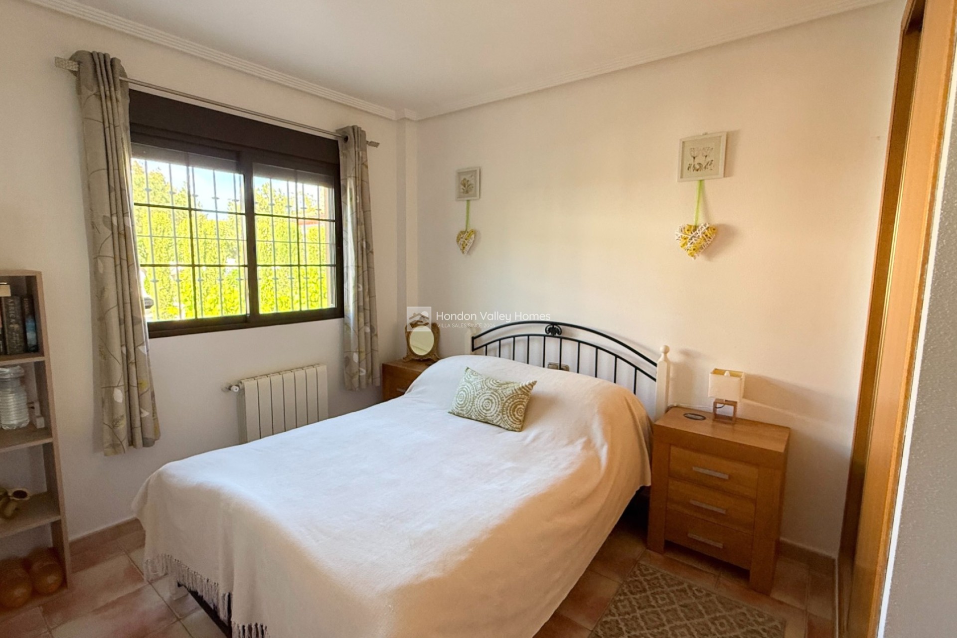 Resale - Villa - Hondón de las Nieves