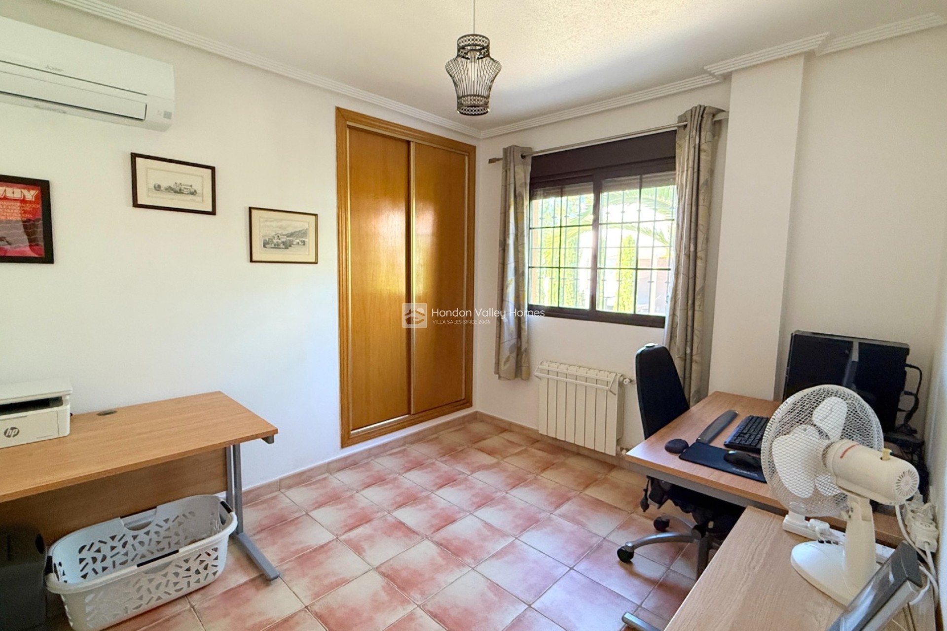 Resale - Villa - Hondón de las Nieves