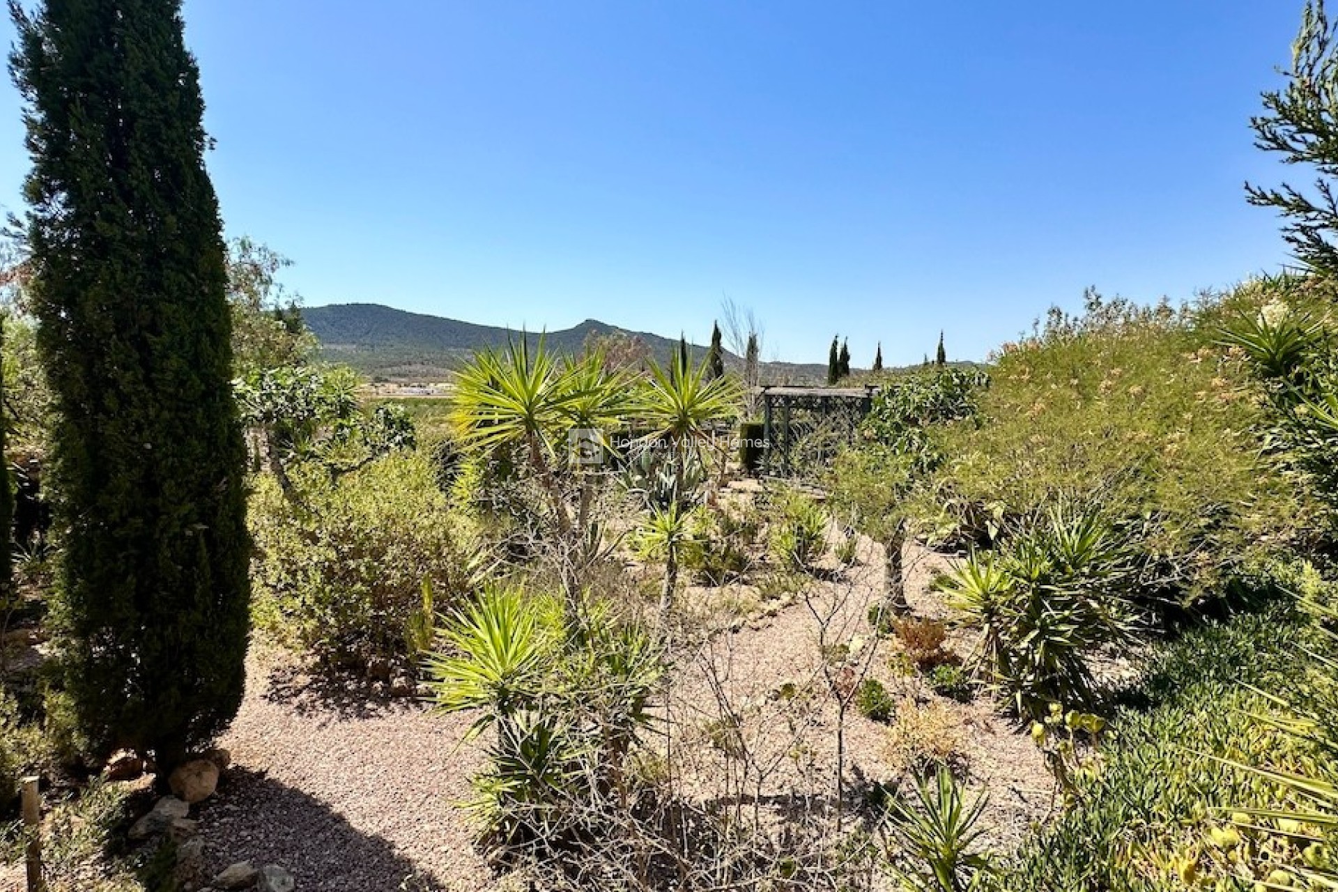 Resale - Villa - Hondón de las Nieves