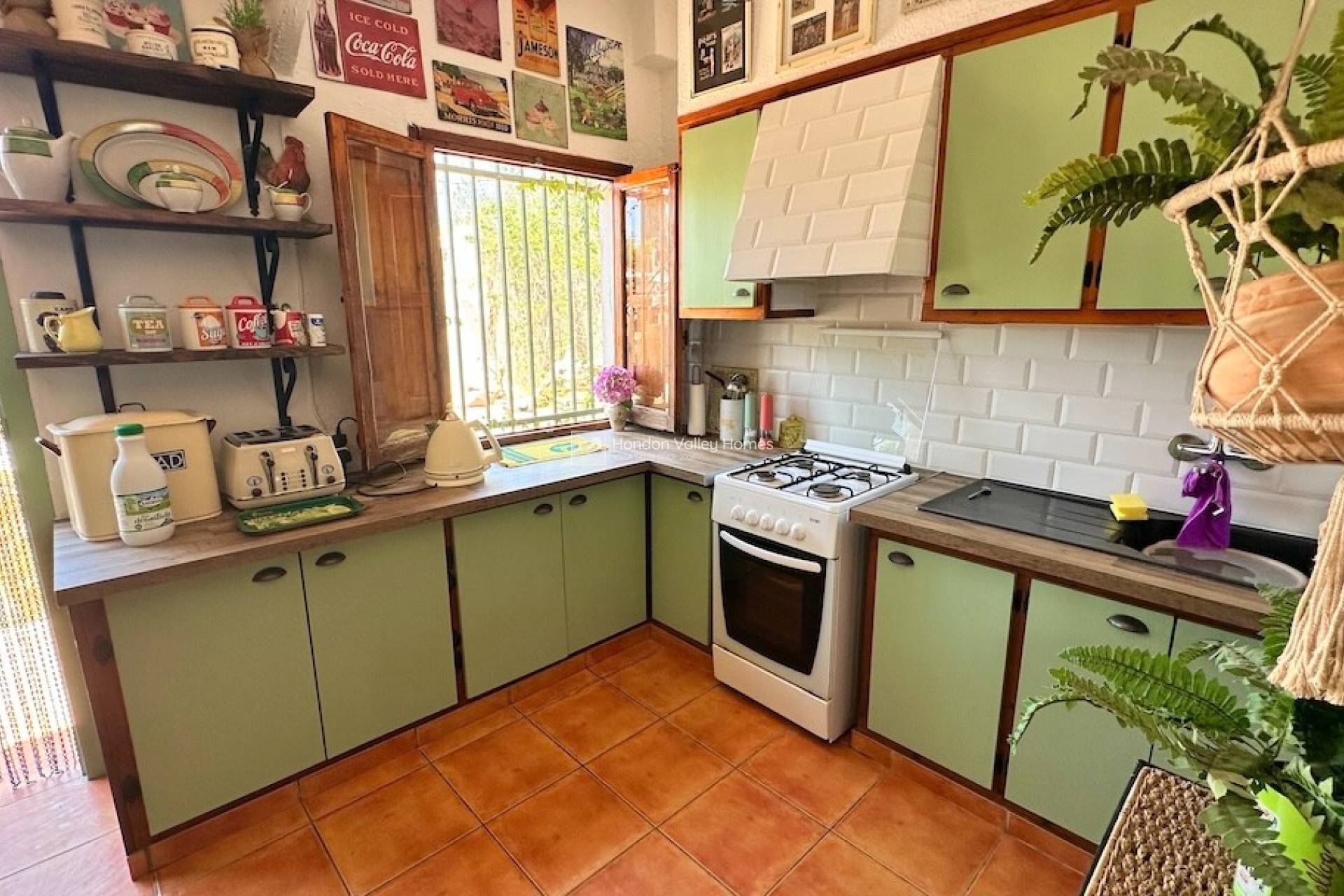 Resale - Villa - Hondón de las Nieves