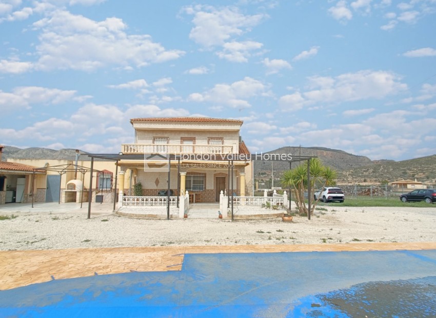 Resale - Villa - Hondón de las Nieves