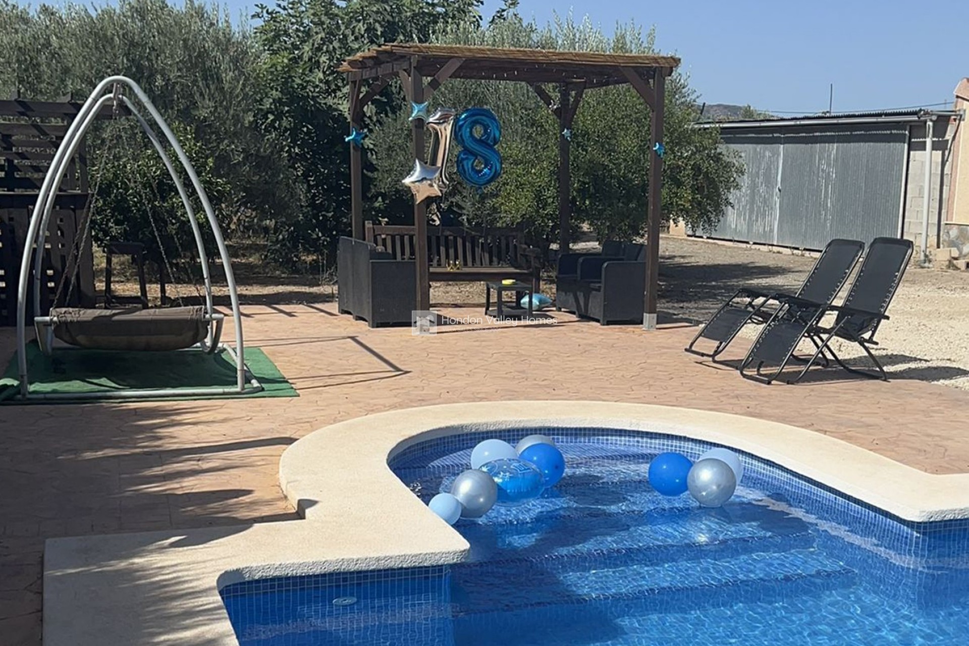 Resale - Villa - Hondón de las Nieves