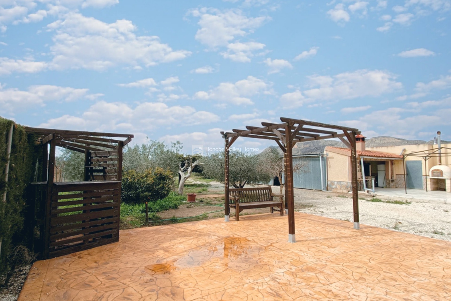 Resale - Villa - Hondón de las Nieves