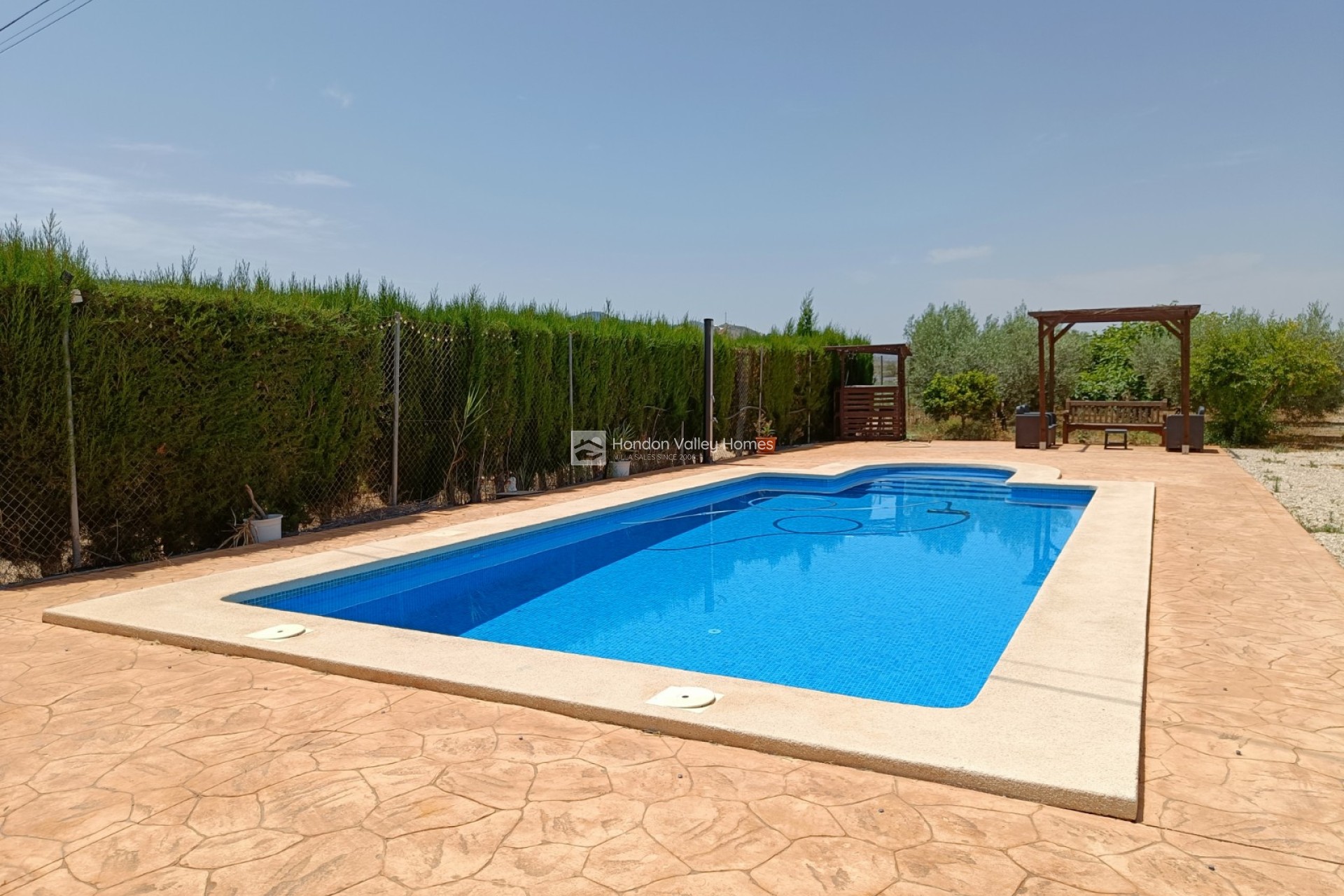 Resale - Villa - Hondón de las Nieves