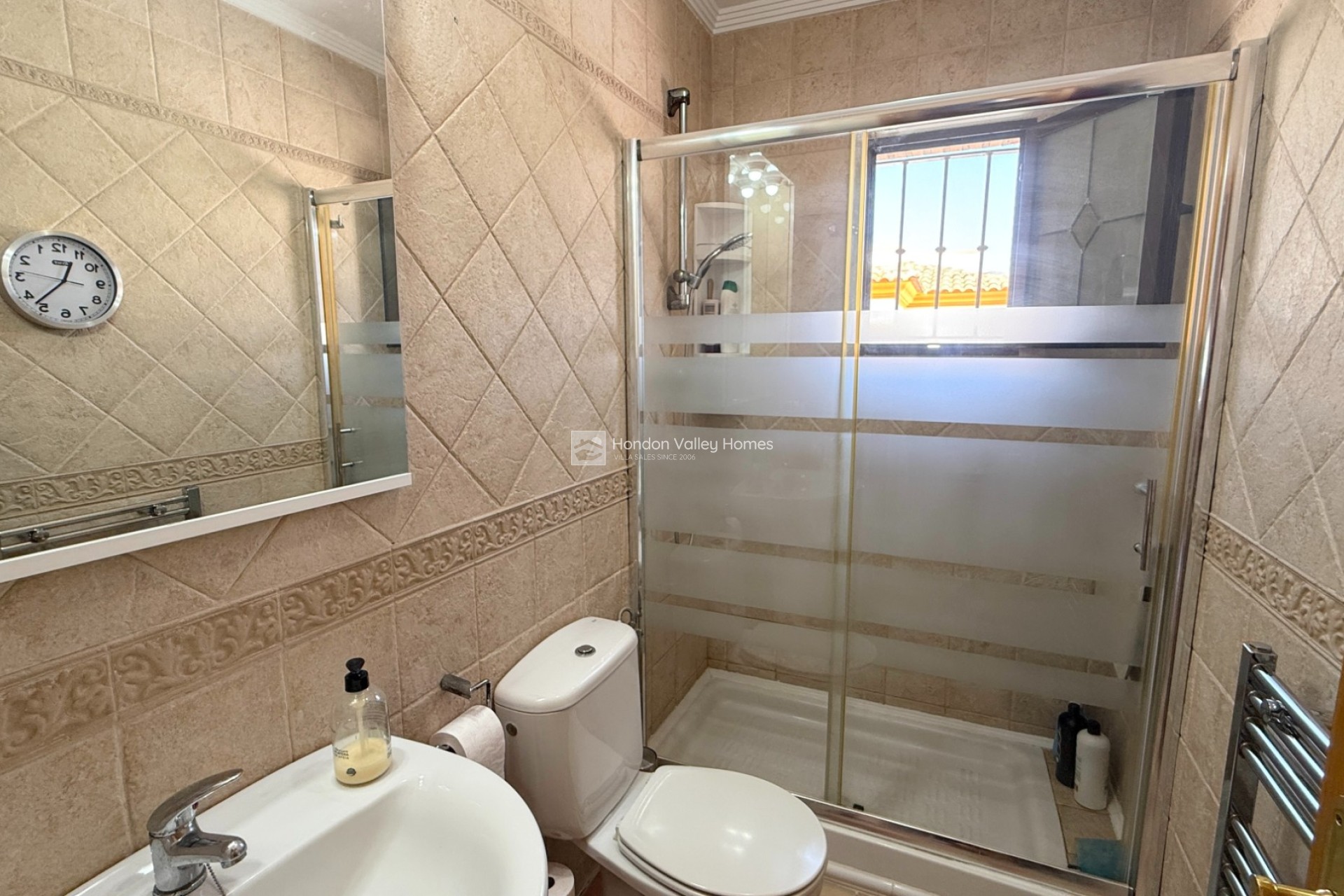 Resale - Villa - Hondón de las Nieves