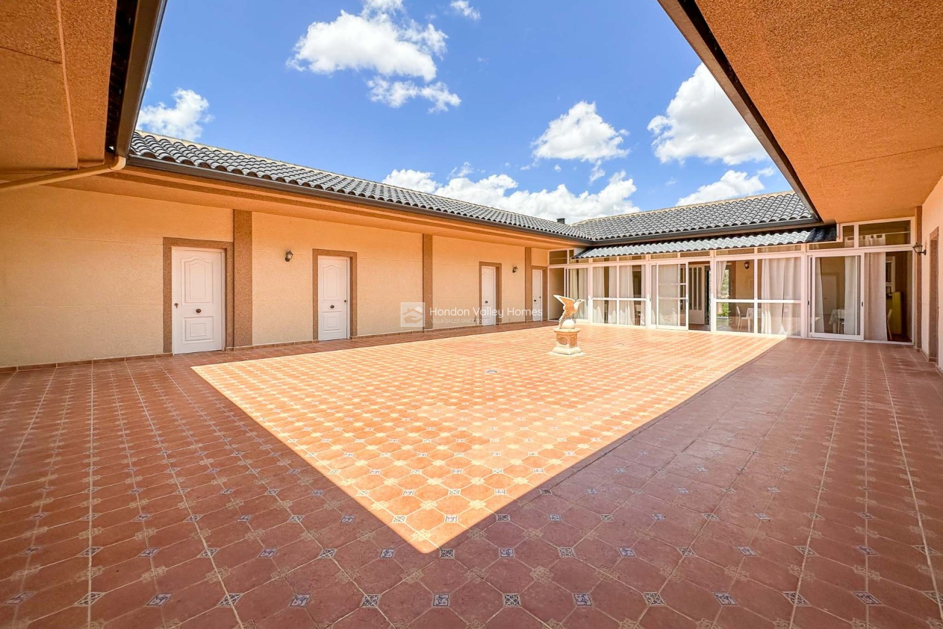 Resale - Villa - HONDON DE LAS NIEVES