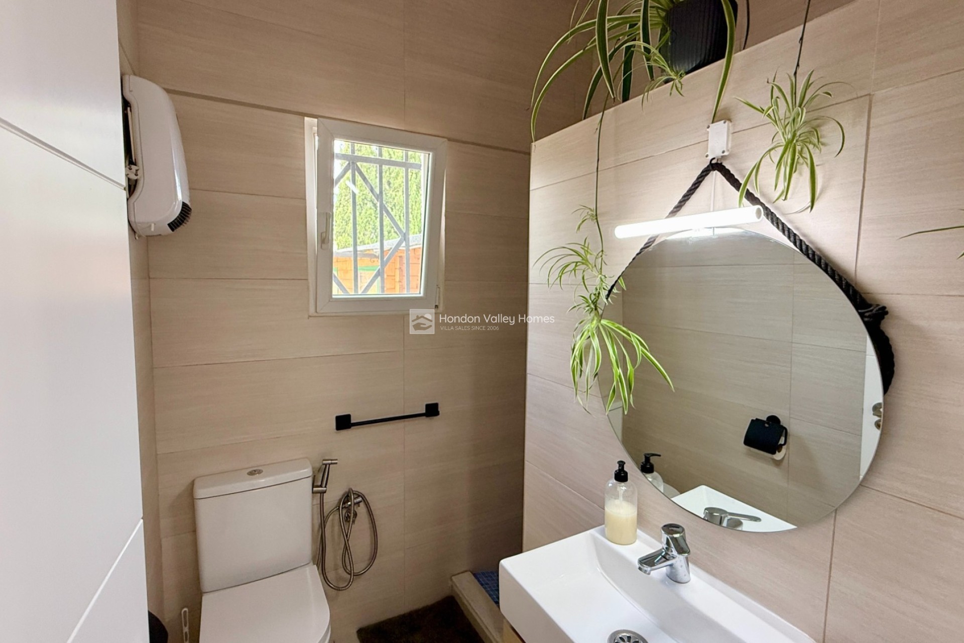 Resale - Villa - Hondon De Las Nieves