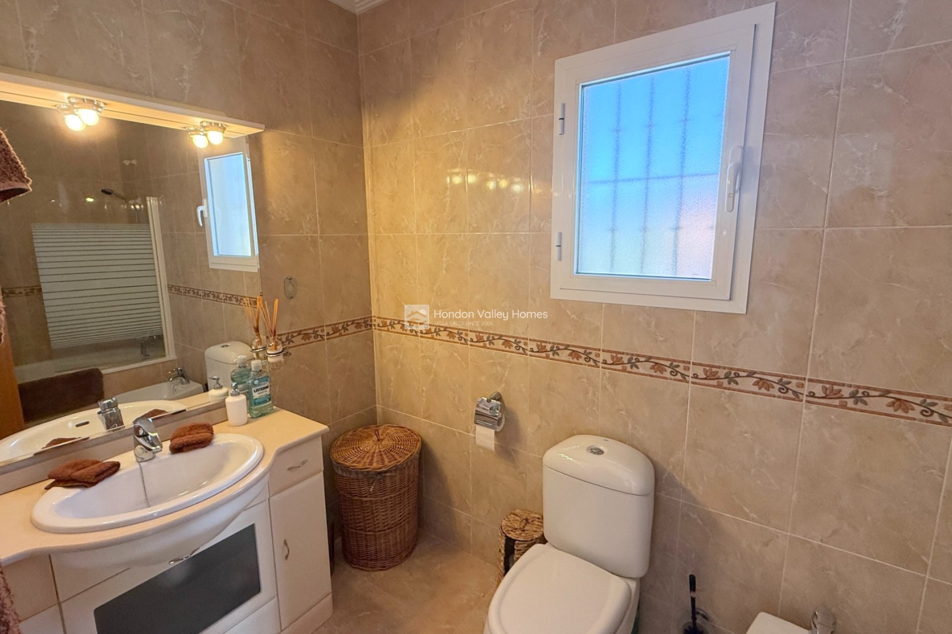 Resale - Villa - Hondon De Las Nieves