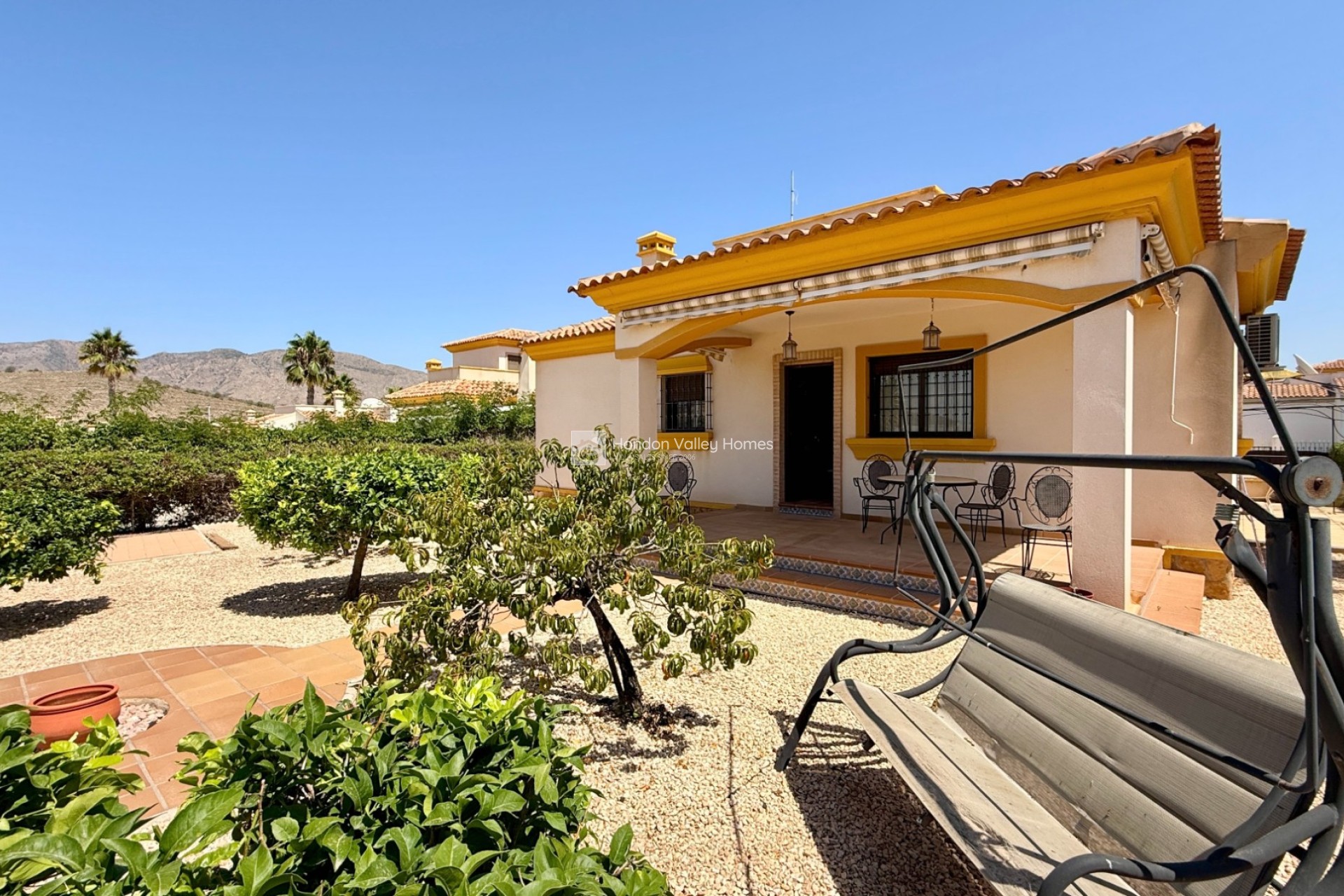 Resale - Villa - Hondón de las Nieves
