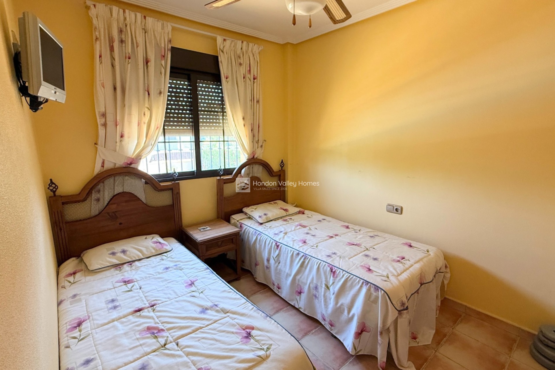 Resale - Villa - Hondón de las Nieves