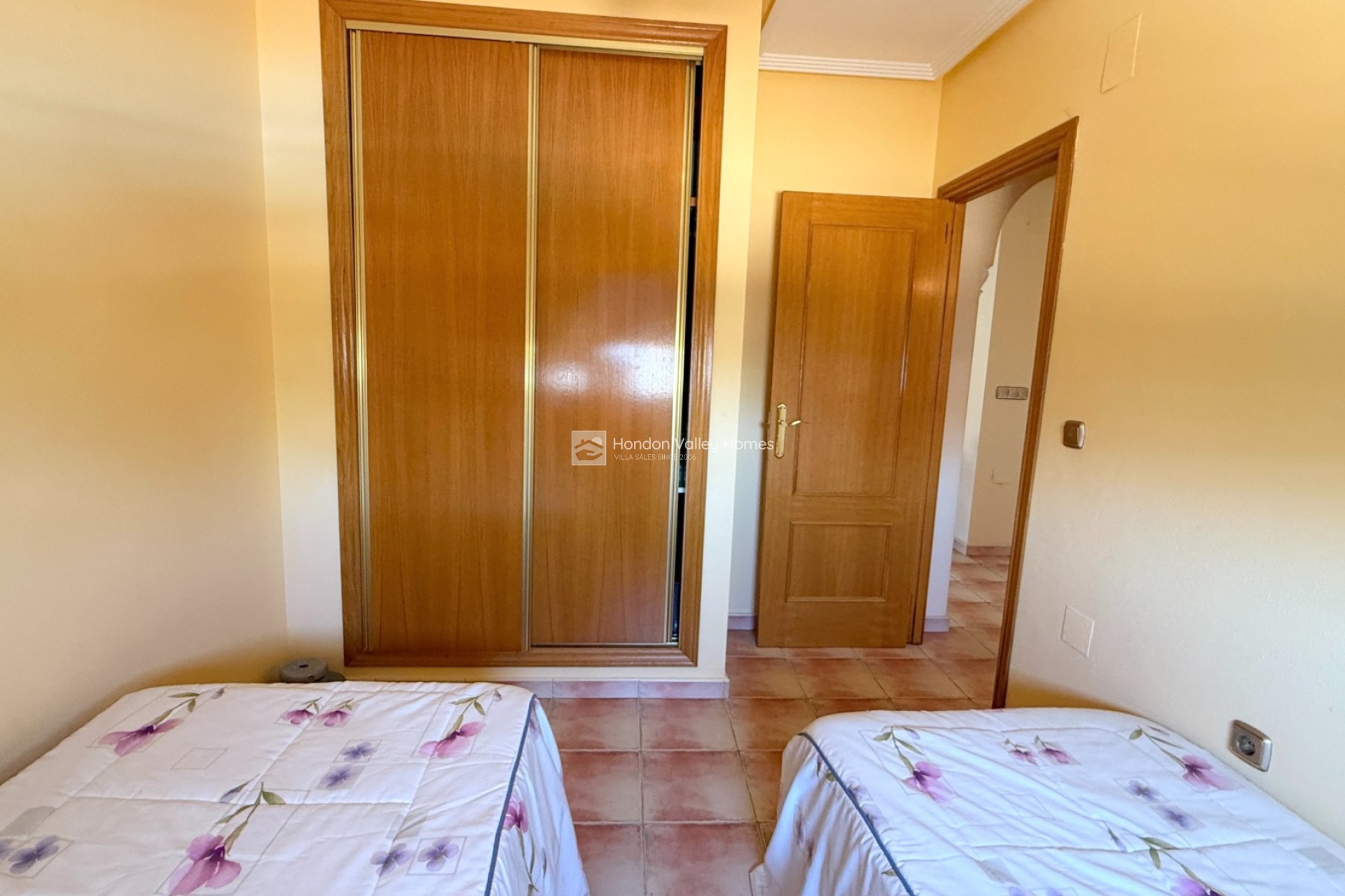Resale - Villa - Hondón de las Nieves