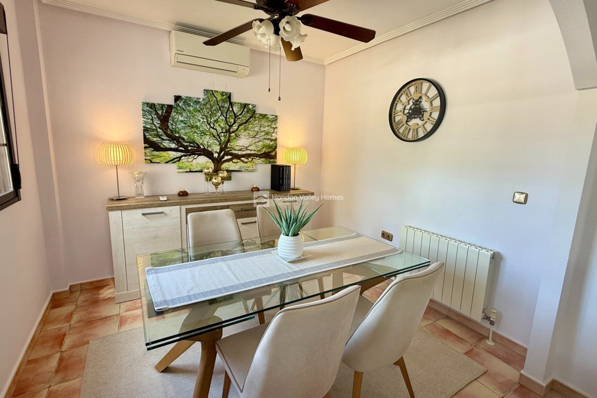 Resale - Villa - Hondón de las Nieves