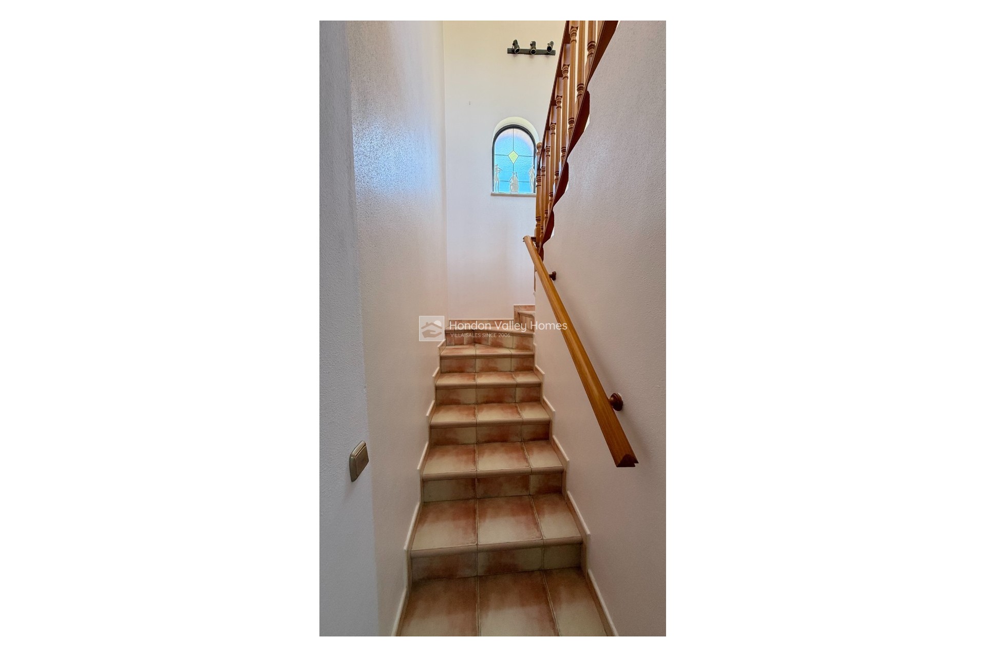 Resale - Villa - Hondón de las Nieves