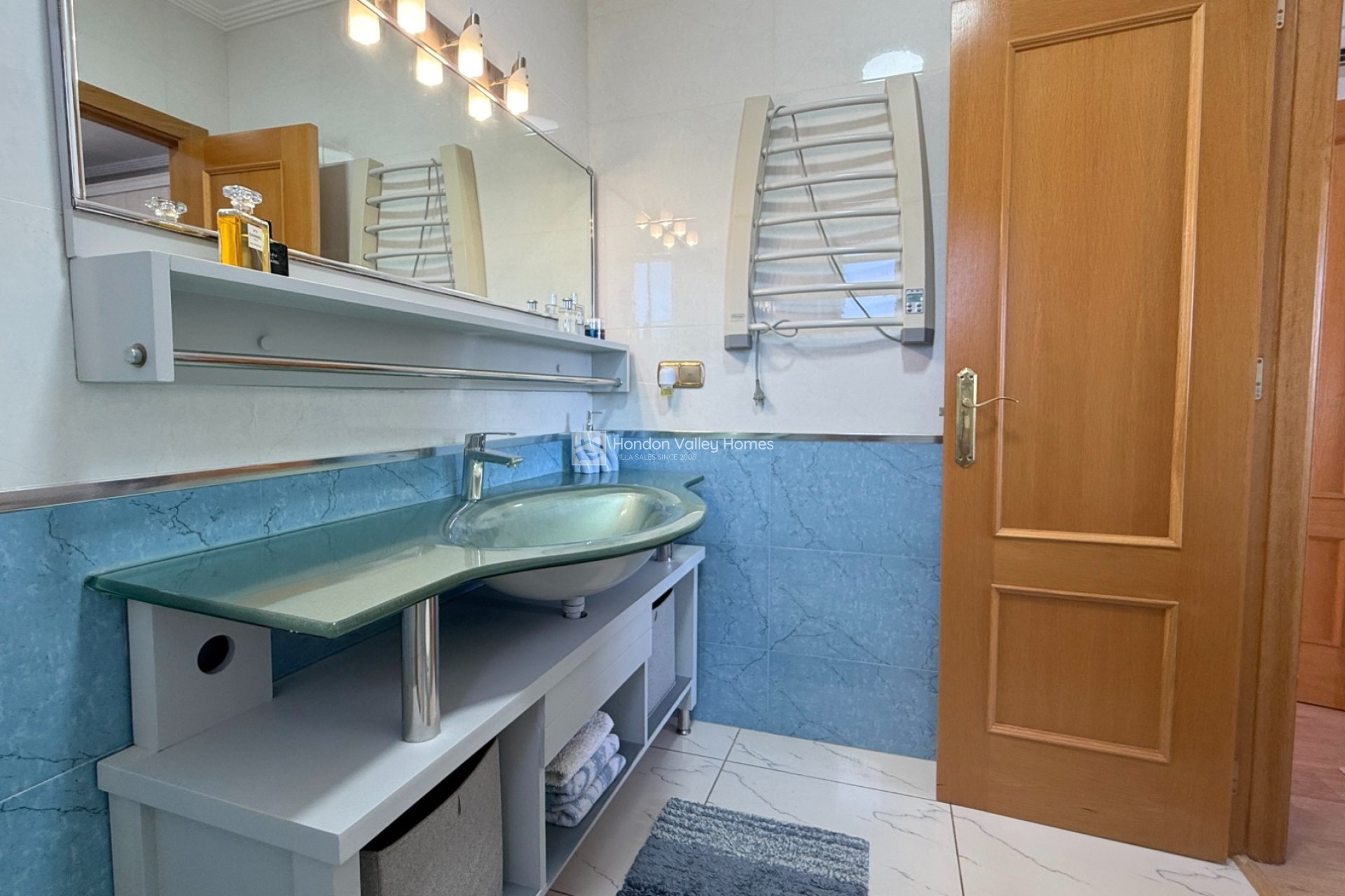 Resale - Villa - Hondón de las Nieves