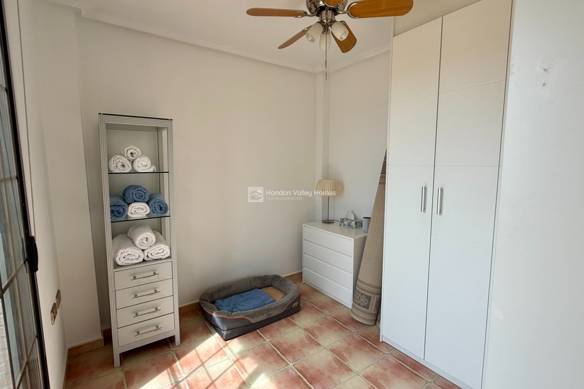 Resale - Villa - Hondón de las Nieves