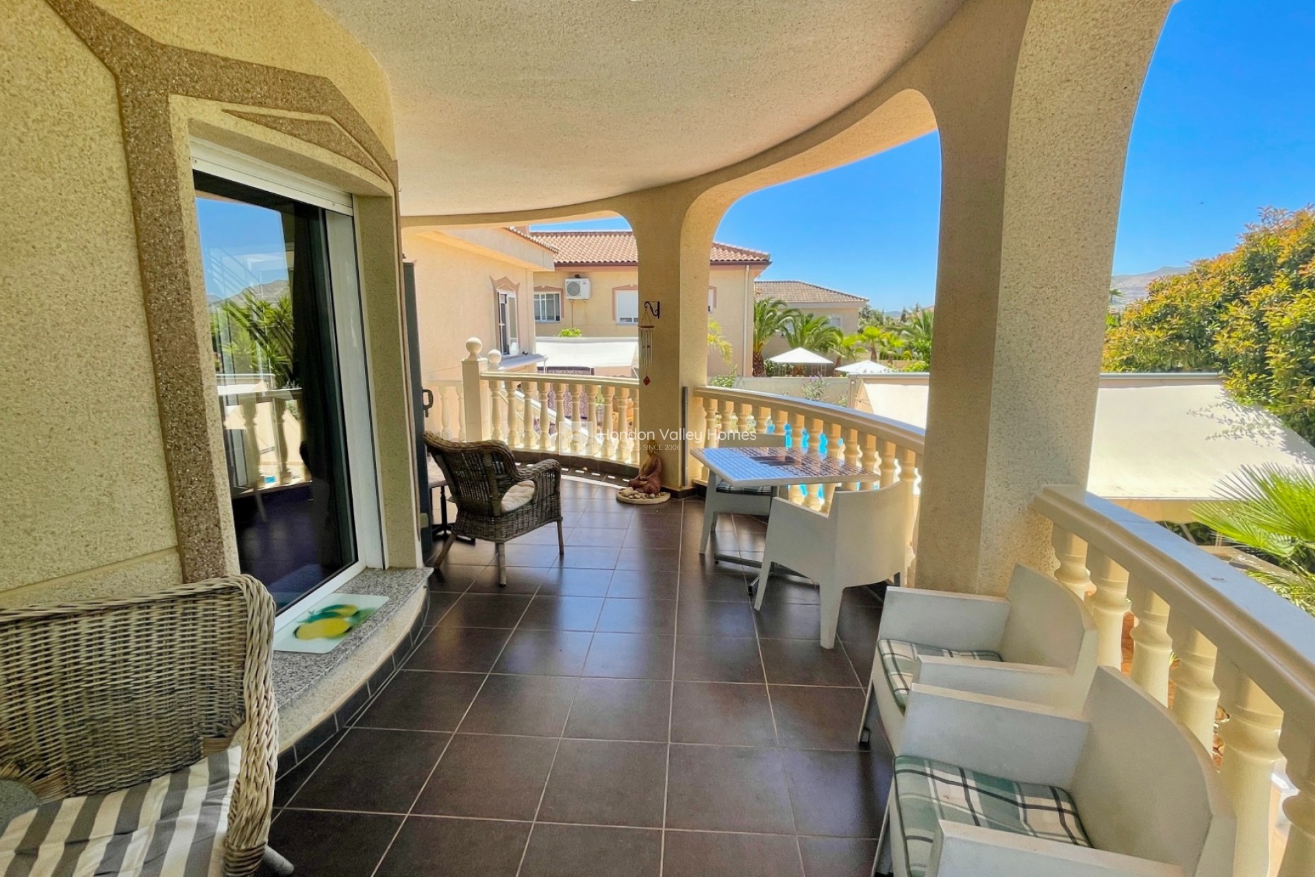 Resale - Villa - Hondón de las Nieves