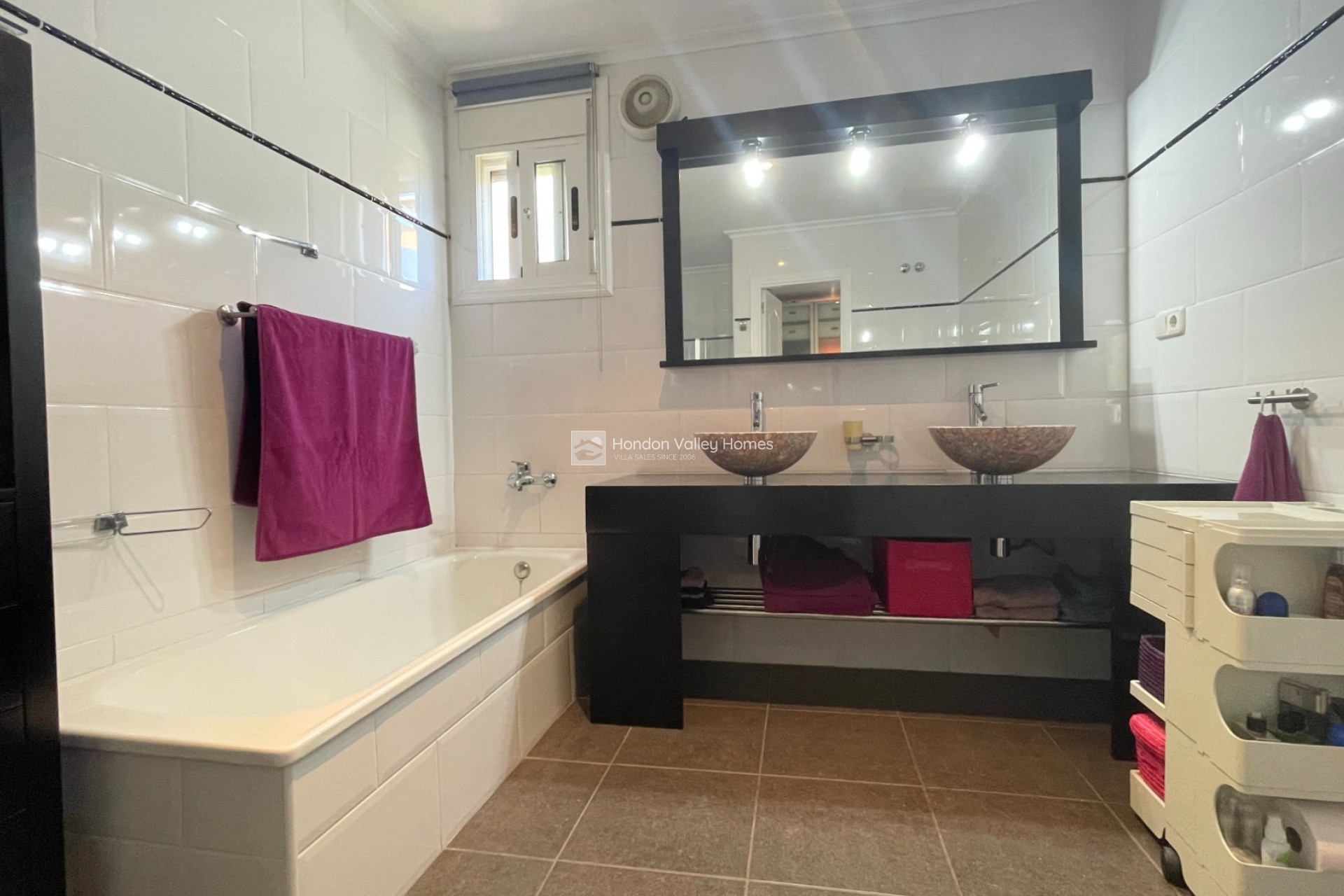 Resale - Villa - Hondón de las Nieves