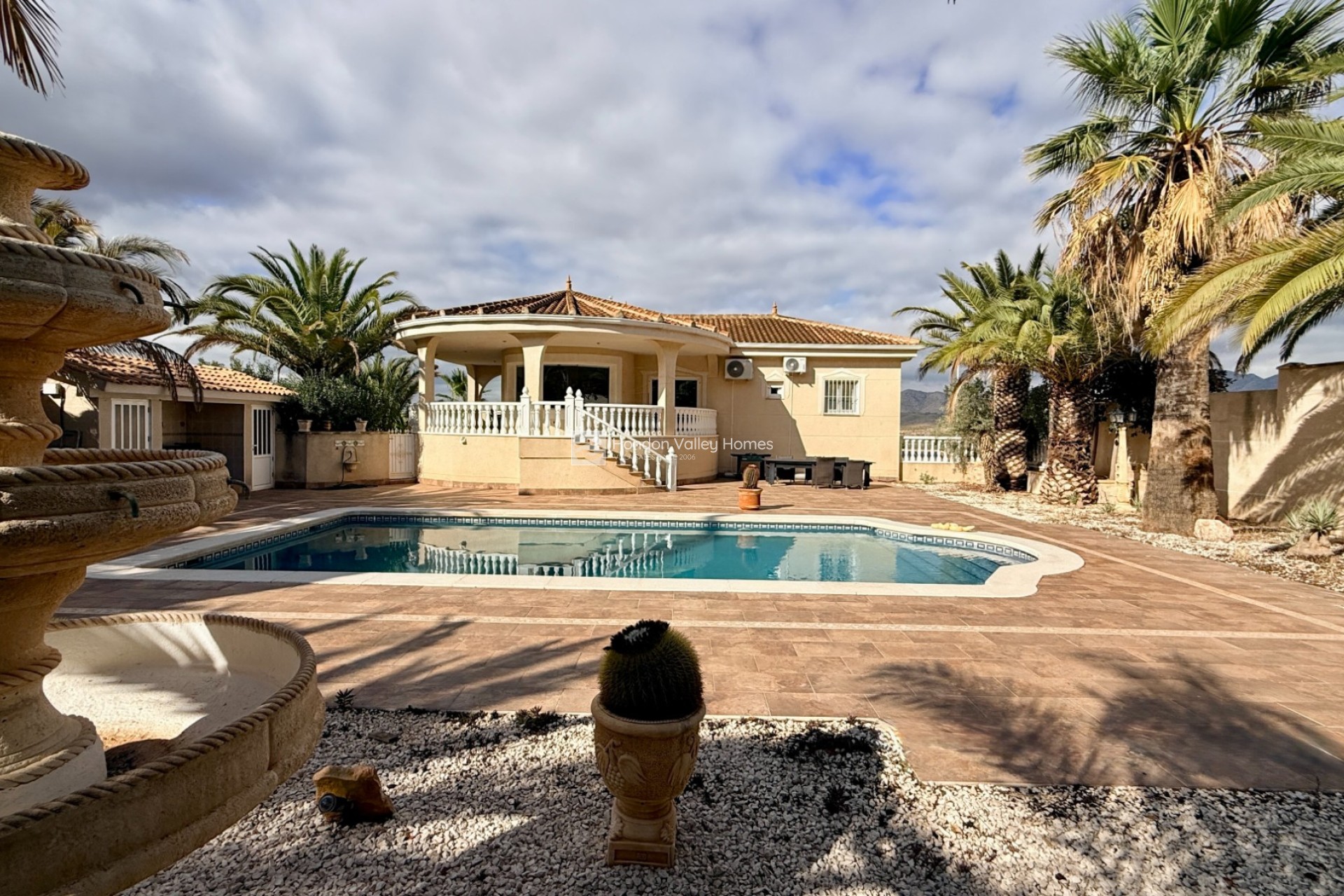 Resale - Villa - Hondón de las Nieves