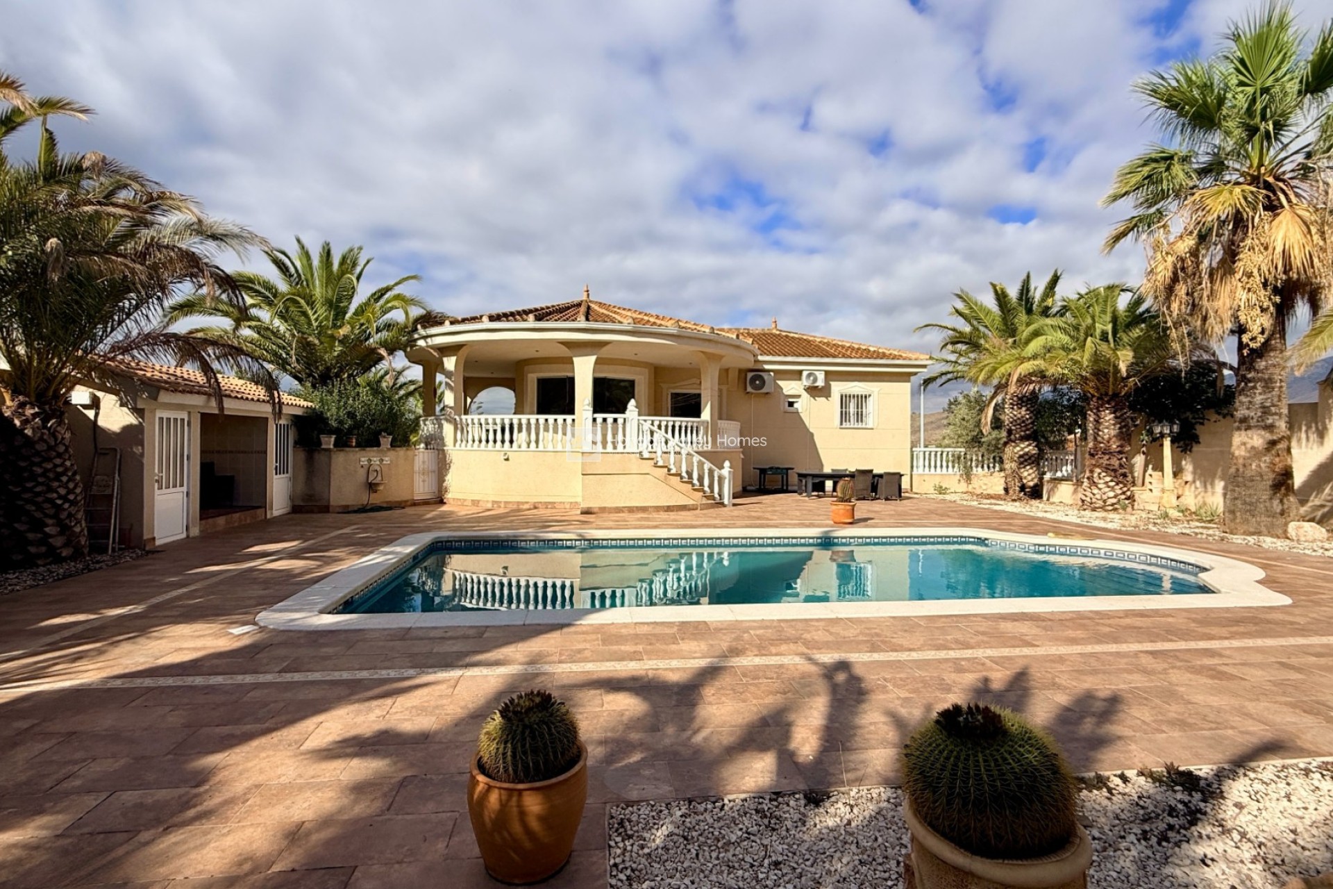 Resale - Villa - Hondón de las Nieves