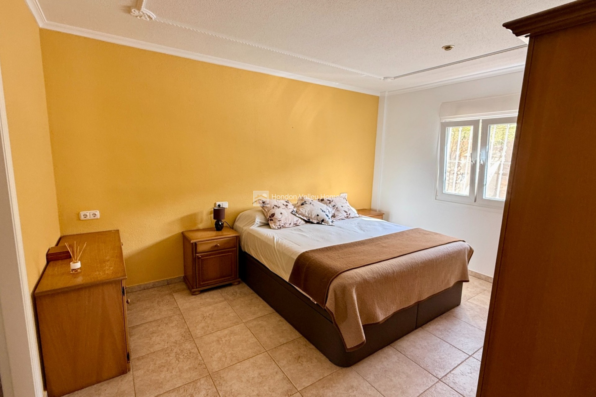 Resale - Villa - Hondón de las Nieves