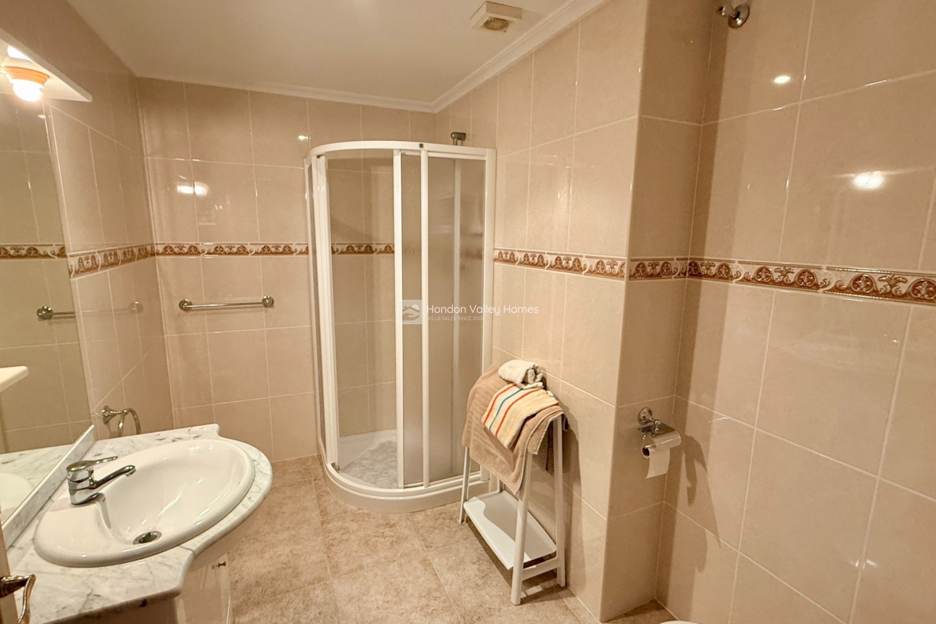 Resale - Villa - Hondón de las Nieves