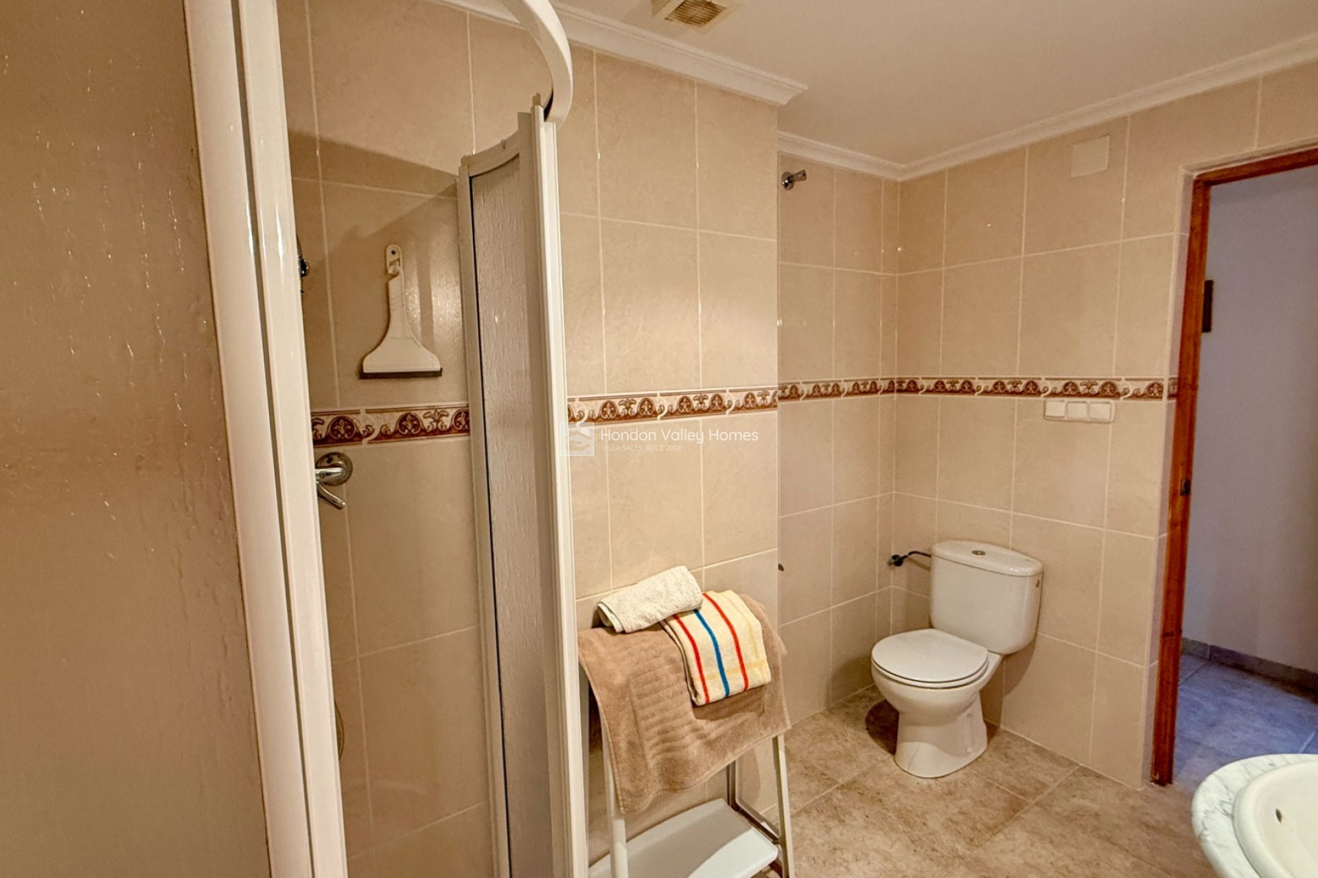 Resale - Villa - Hondón de las Nieves