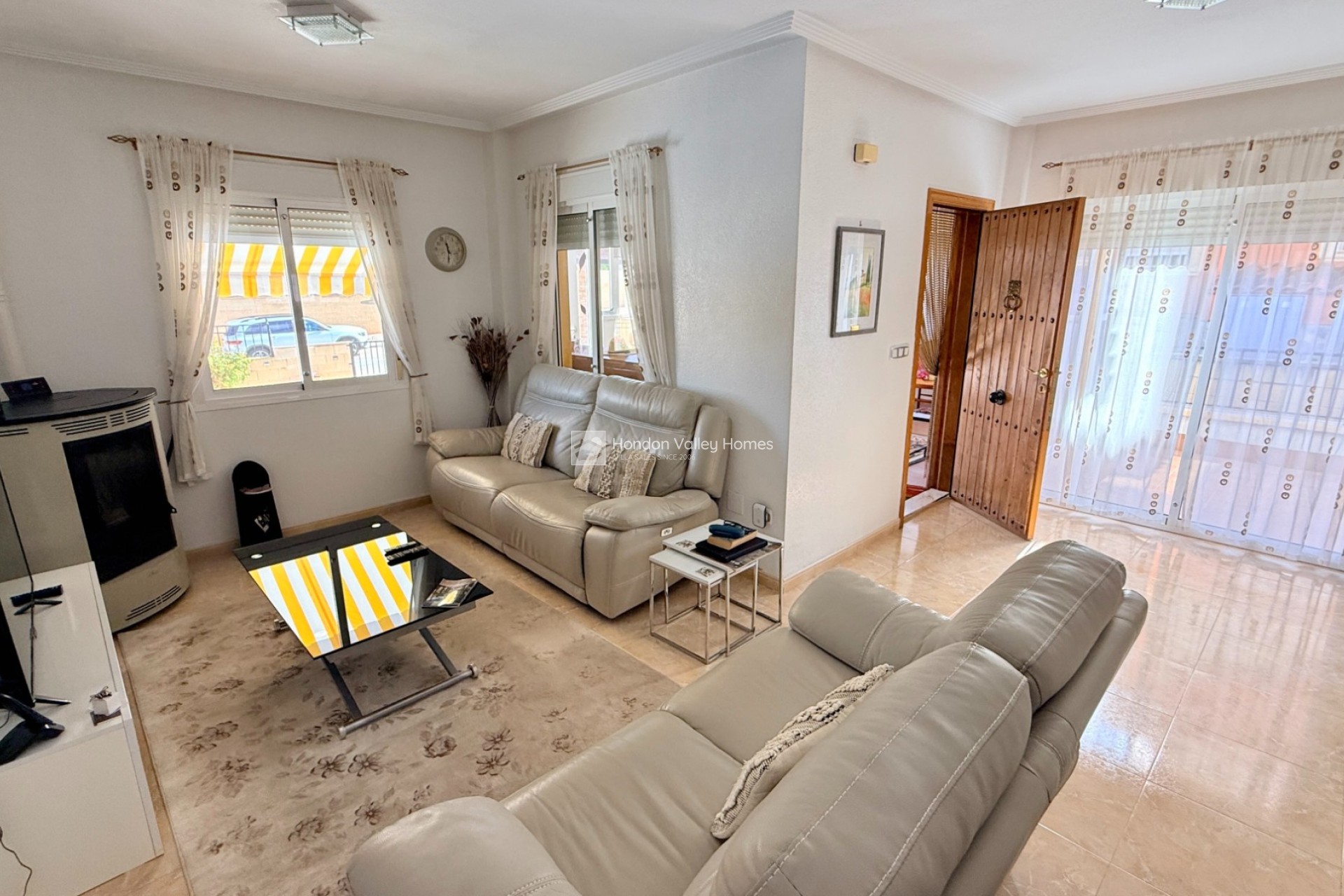 Resale - Villa - Hondón de las Nieves