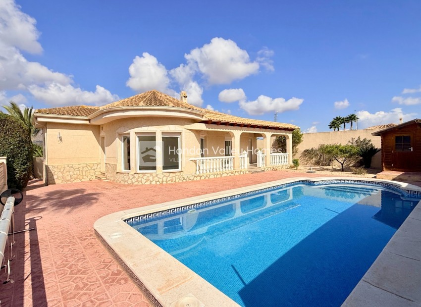 Resale - Villa - Hondón de las Nieves