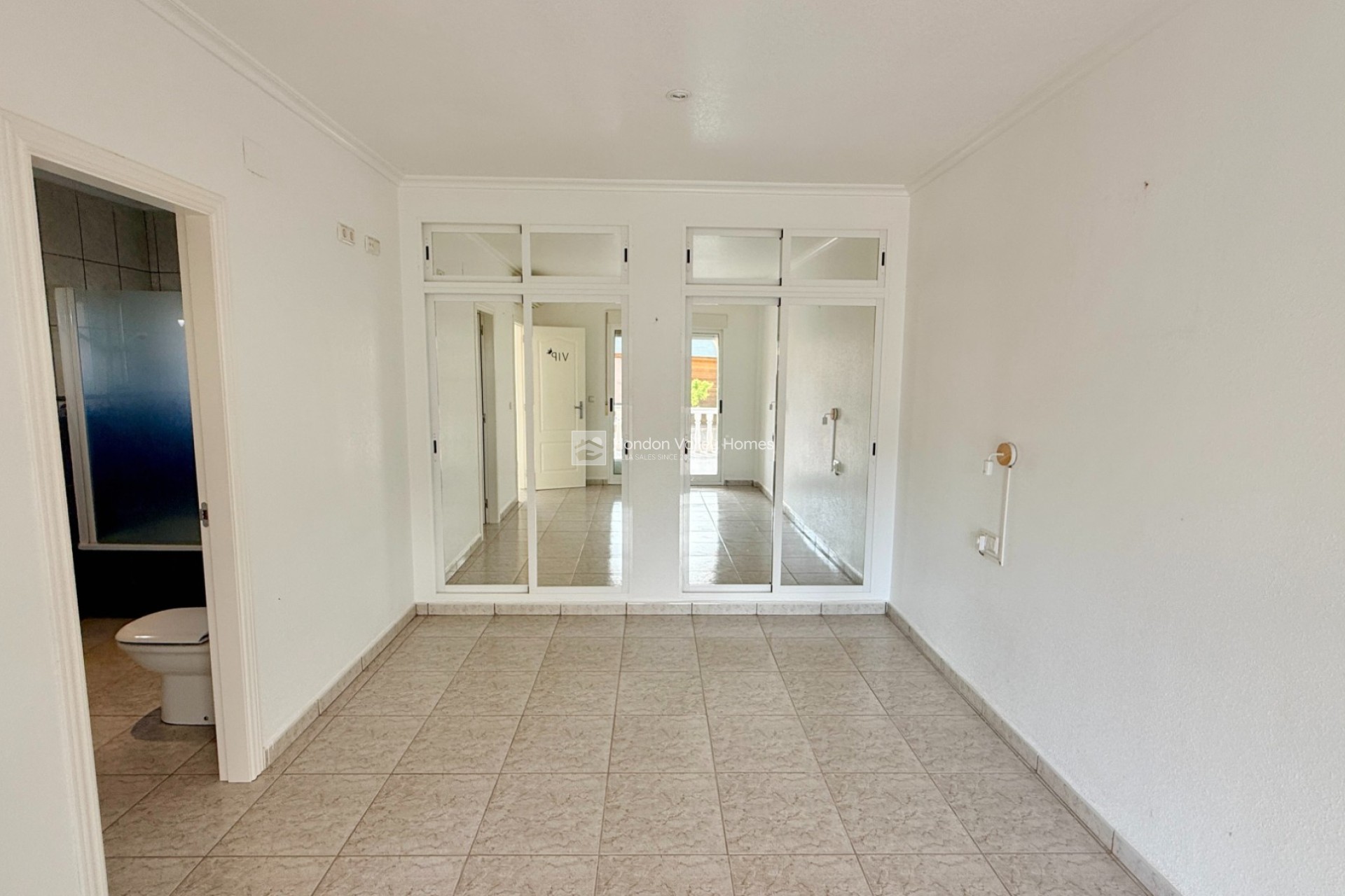 Resale - Villa - Hondón de las Nieves