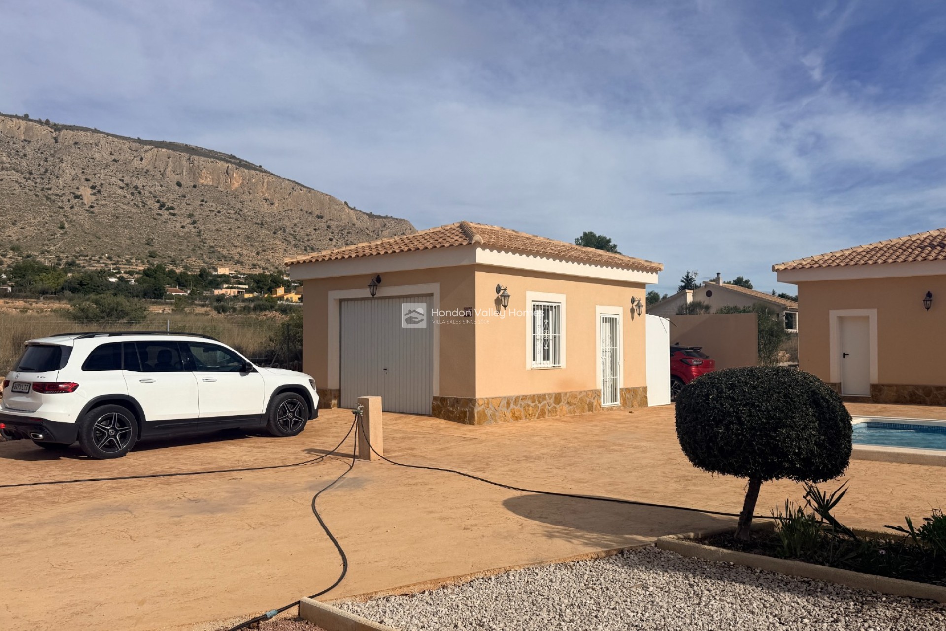 Resale - Villa - Hondón de las Nieves