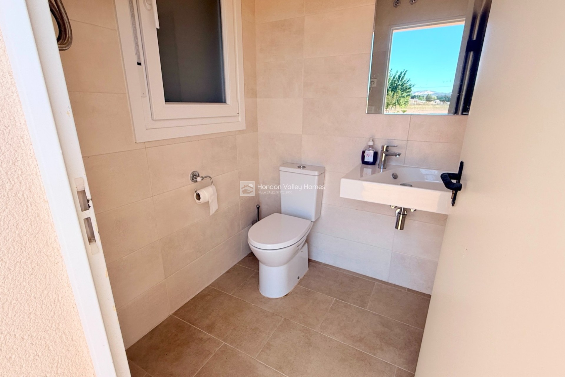 Resale - Villa - Hondón de las Nieves