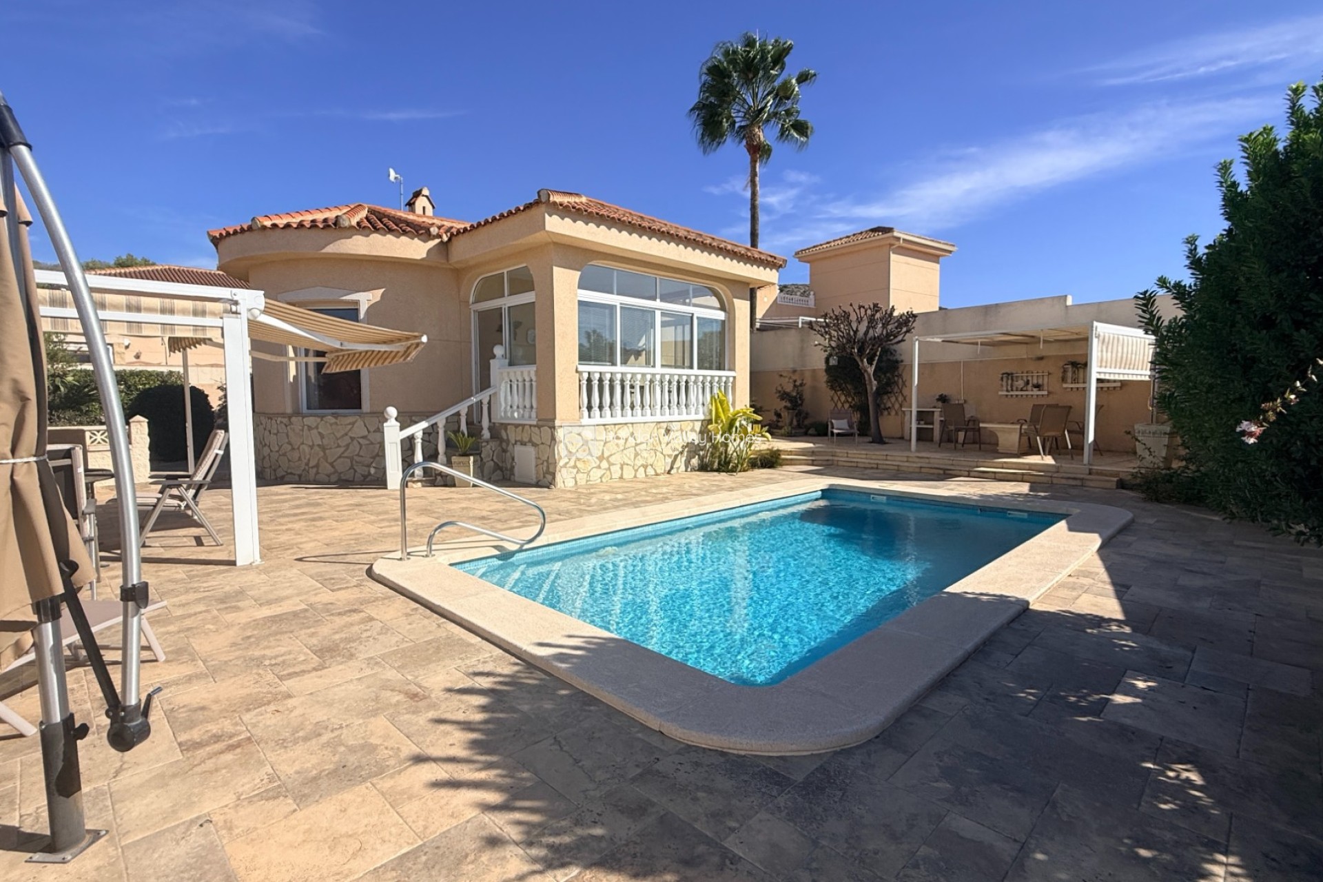 Resale - Villa - Hondón de las Nieves