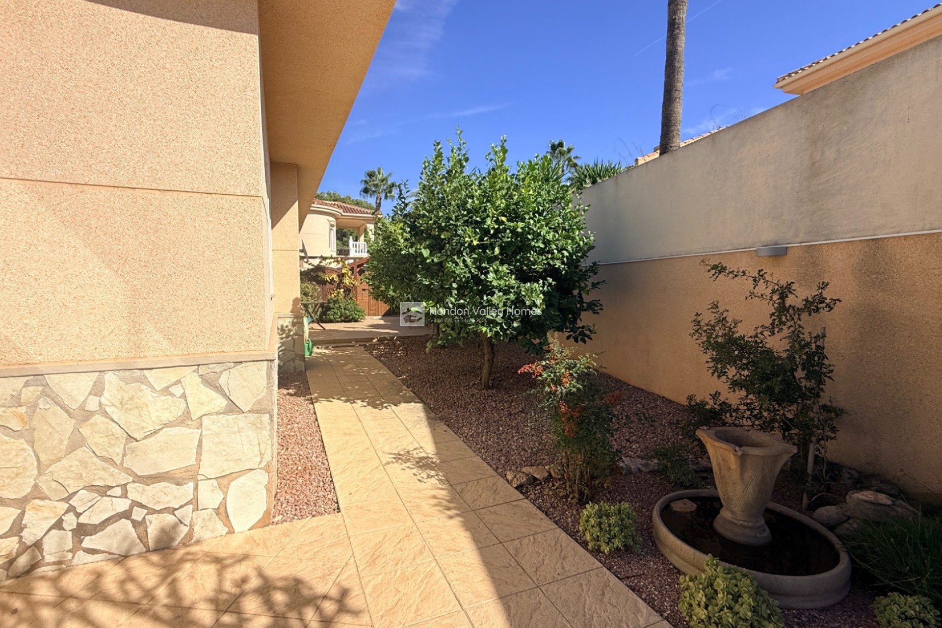 Resale - Villa - Hondón de las Nieves