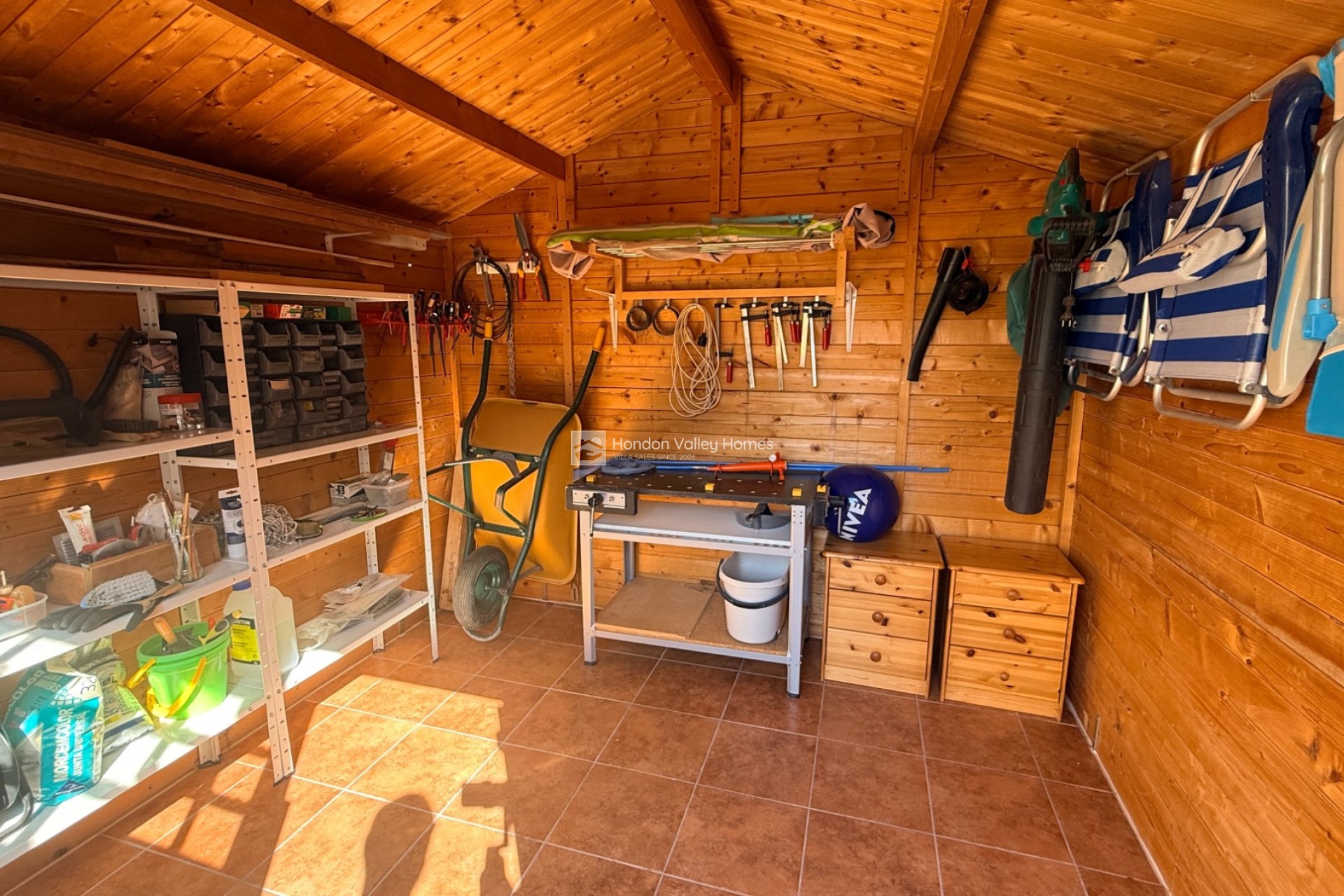 Resale - Villa - Hondón de las Nieves