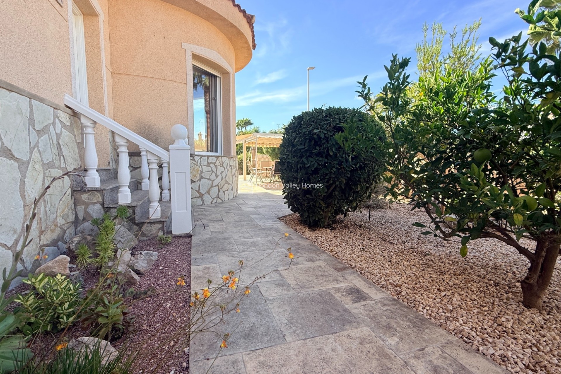 Resale - Villa - Hondón de las Nieves