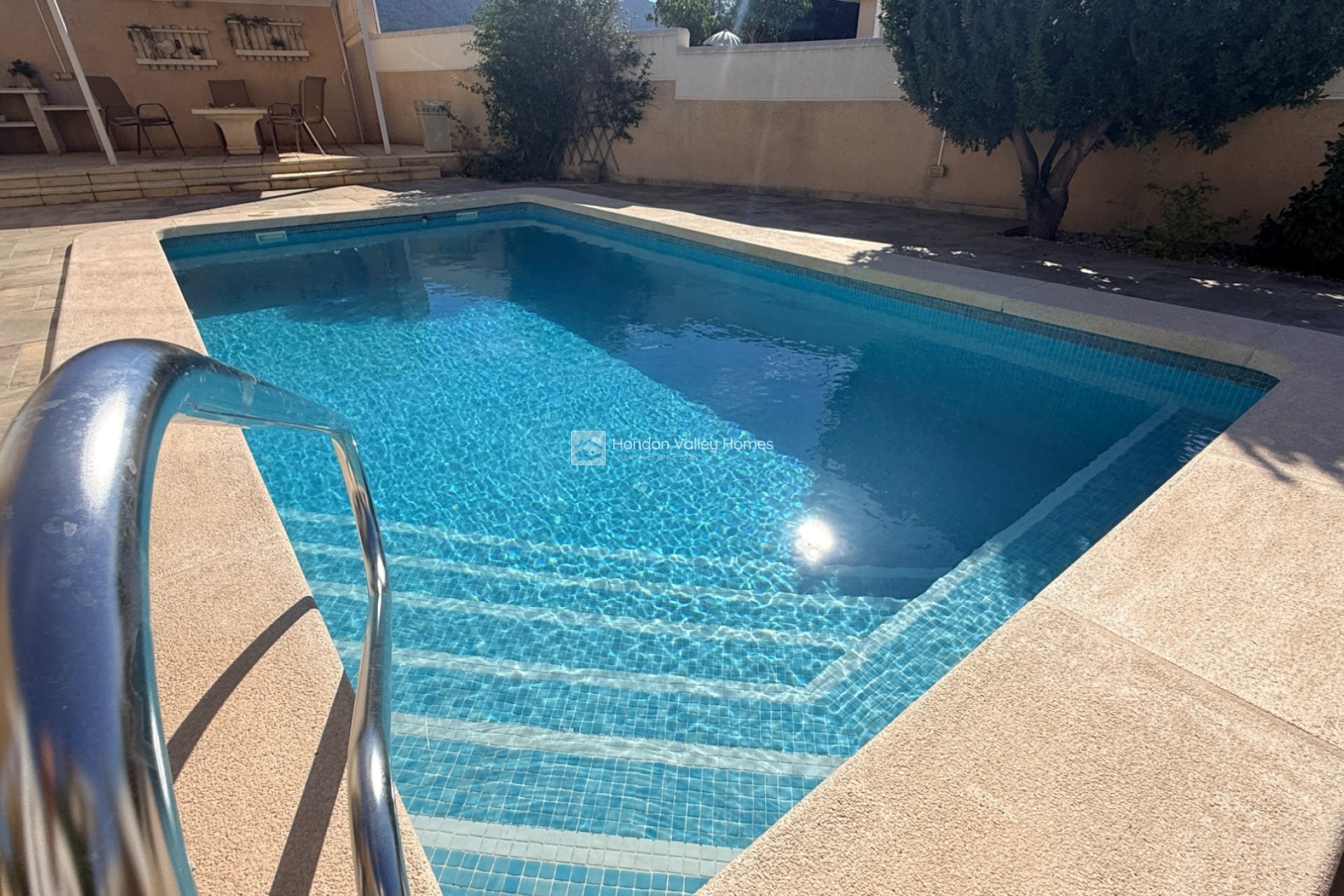 Resale - Villa - Hondón de las Nieves