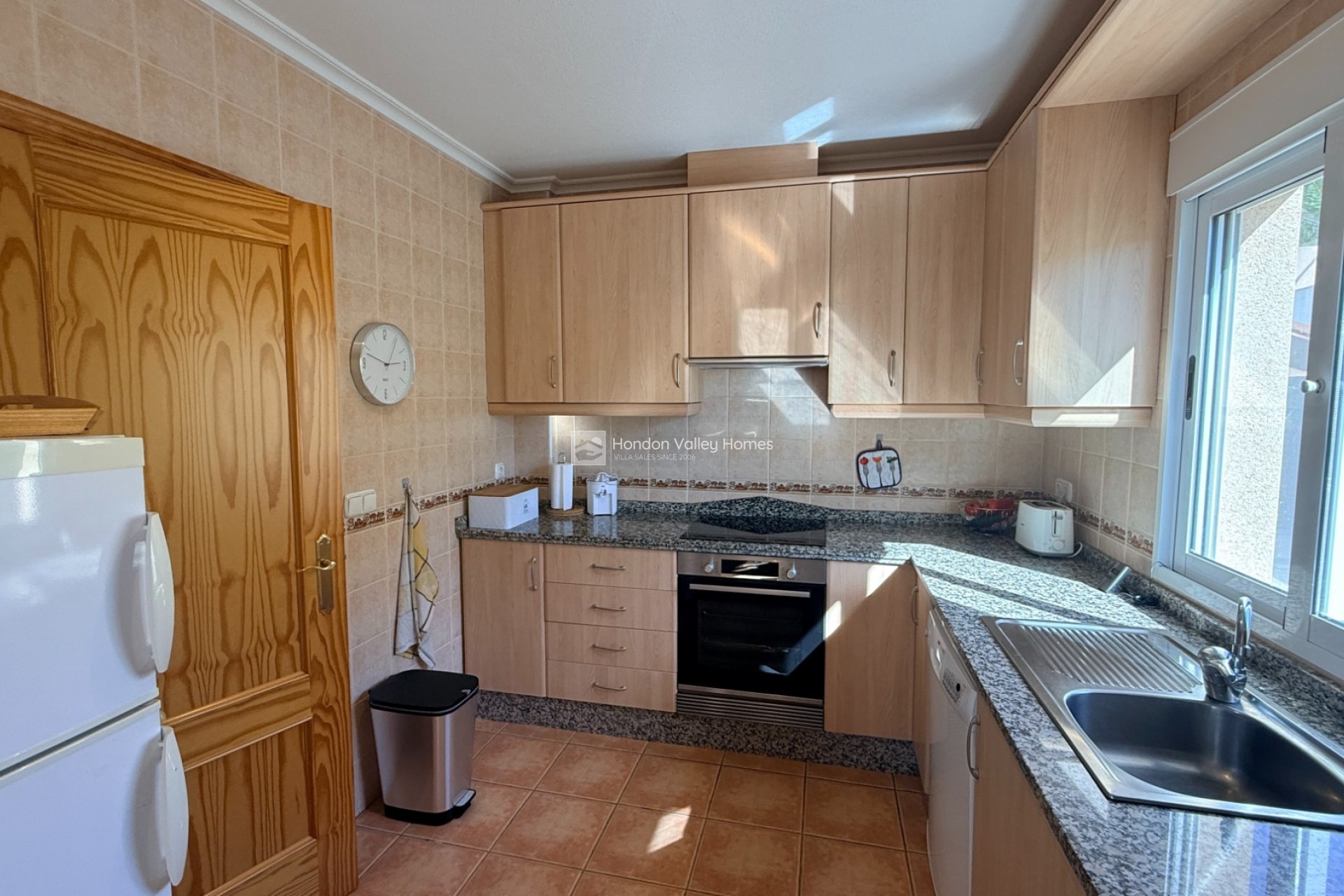 Resale - Villa - Hondón de las Nieves