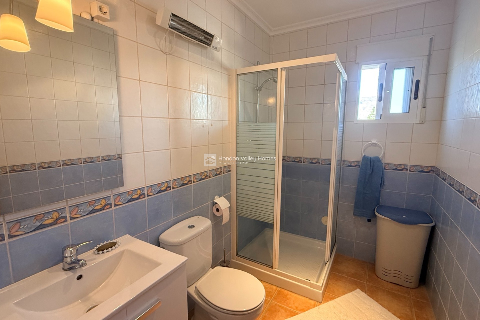 Resale - Villa - Hondón de las Nieves