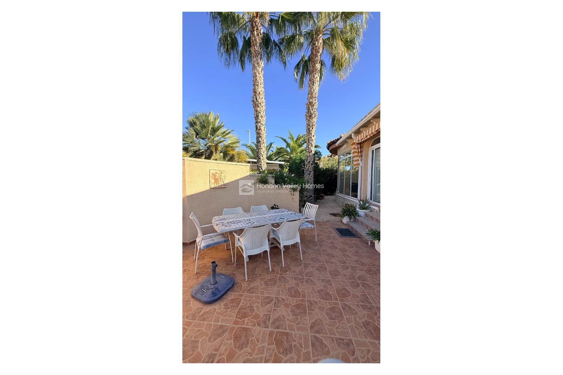 Resale - Villa - Hondón de las Nieves