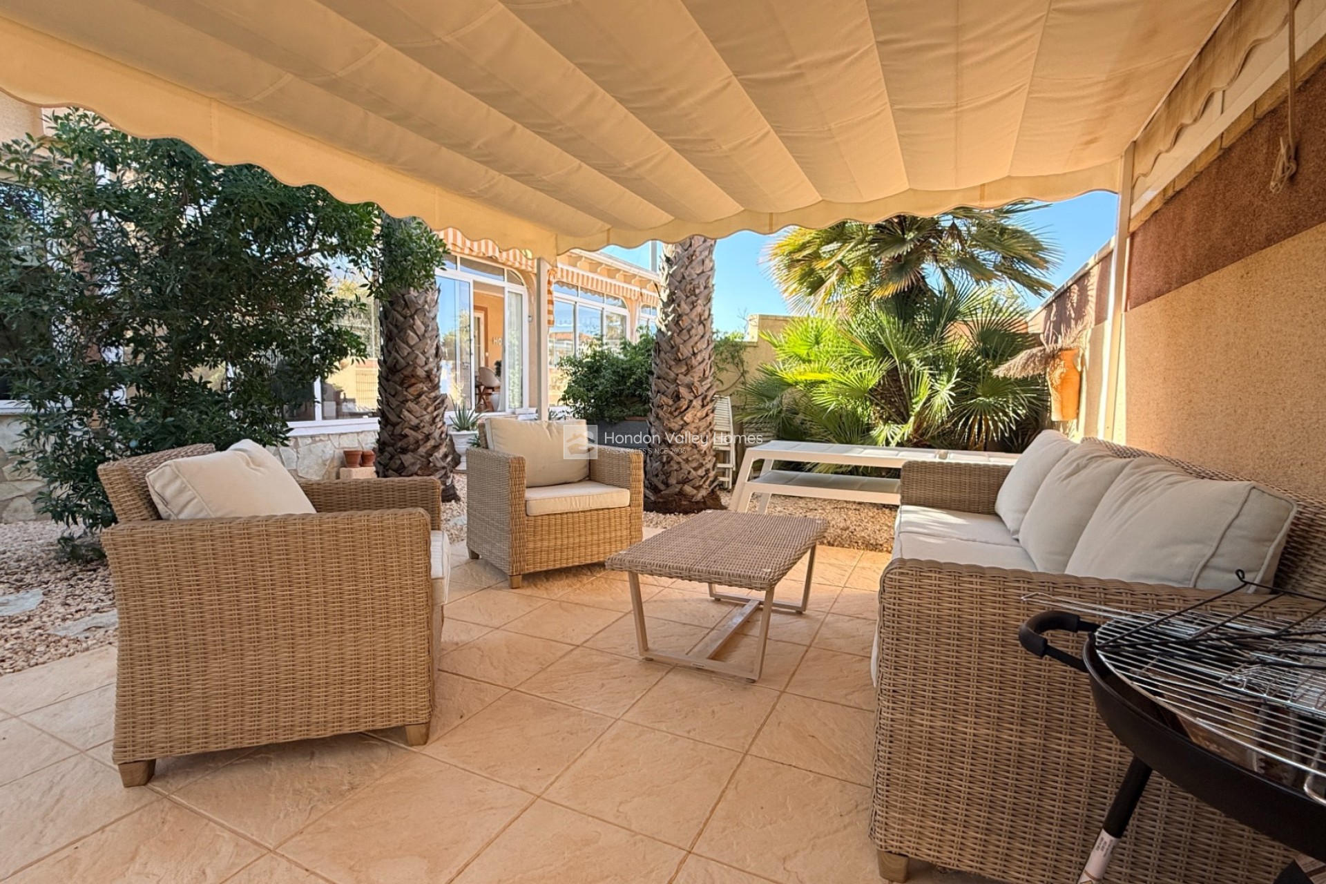 Resale - Villa - Hondón de las Nieves