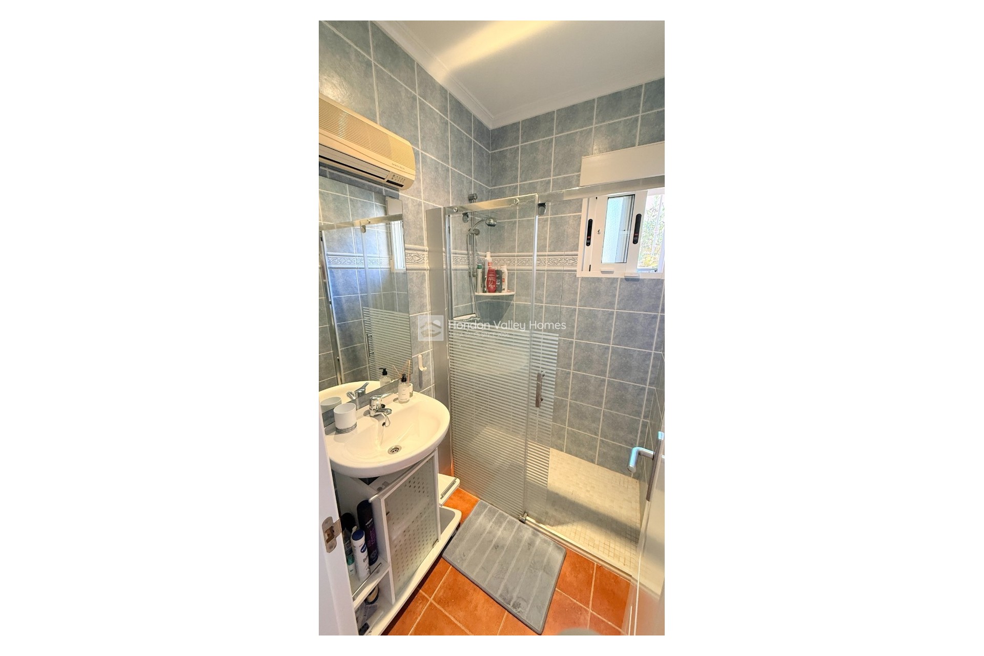 Resale - Villa - Hondón de las Nieves